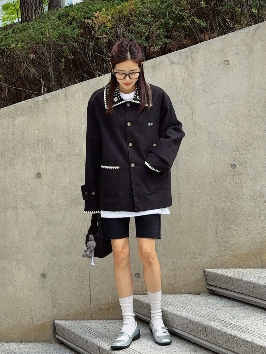 Fritur Embroidery Collar Jacket Black_F251JK05, COS Quilted Micro Bag Black 착용 스타일 - 1