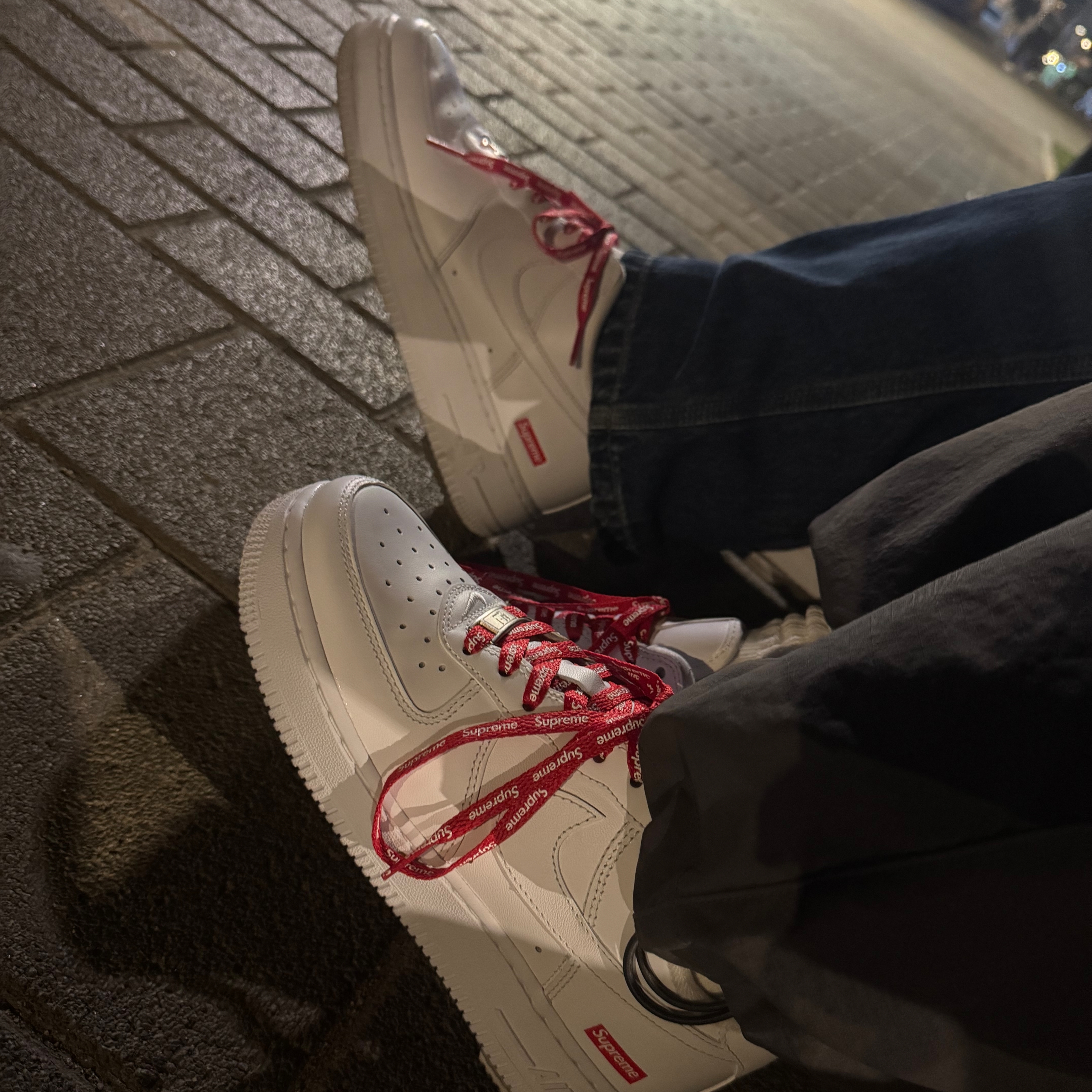 Nike x Supreme Air Force 1 Low White 착용 스타일