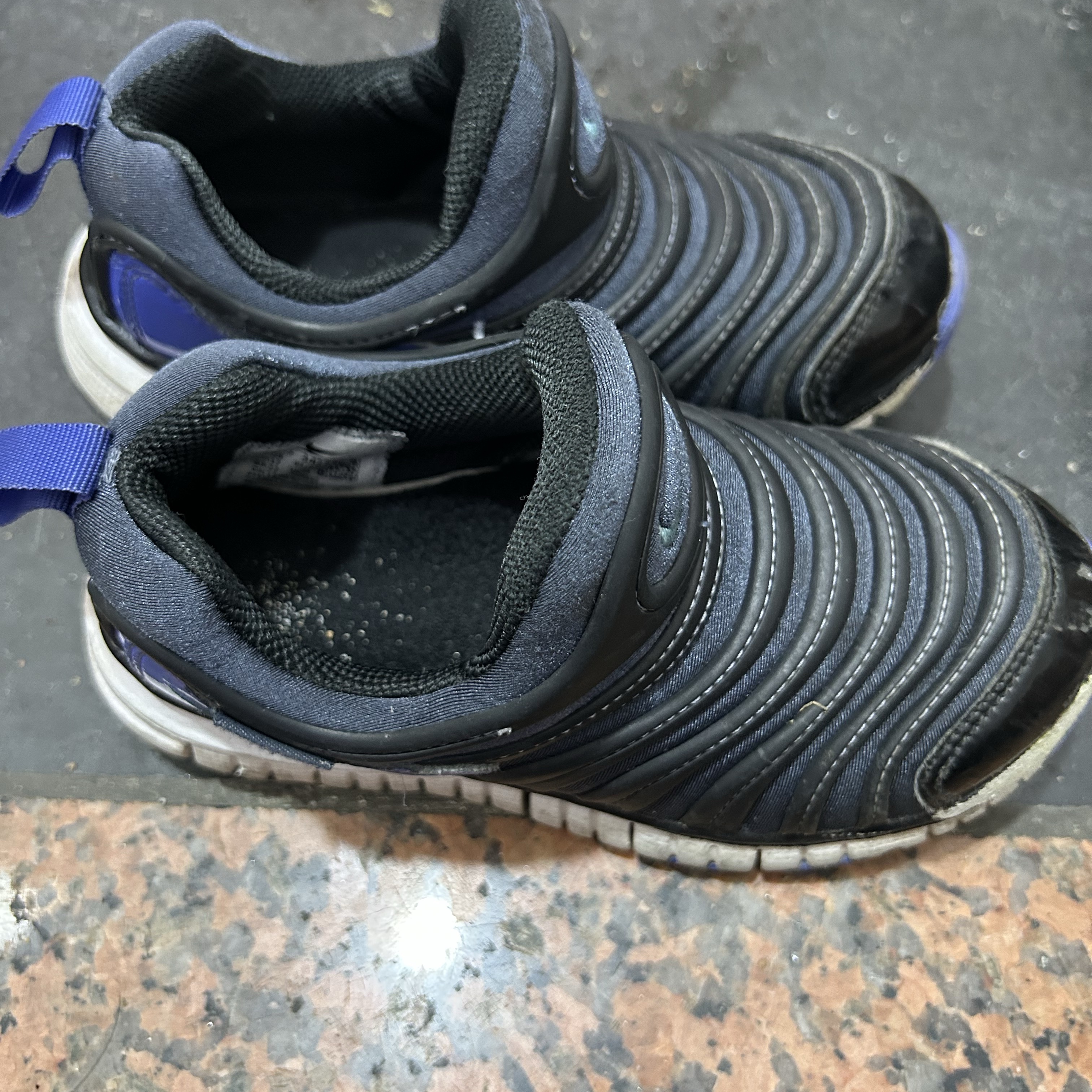 (PS) Nike Dynamo Free Thunder Blue Black 착용 스타일
