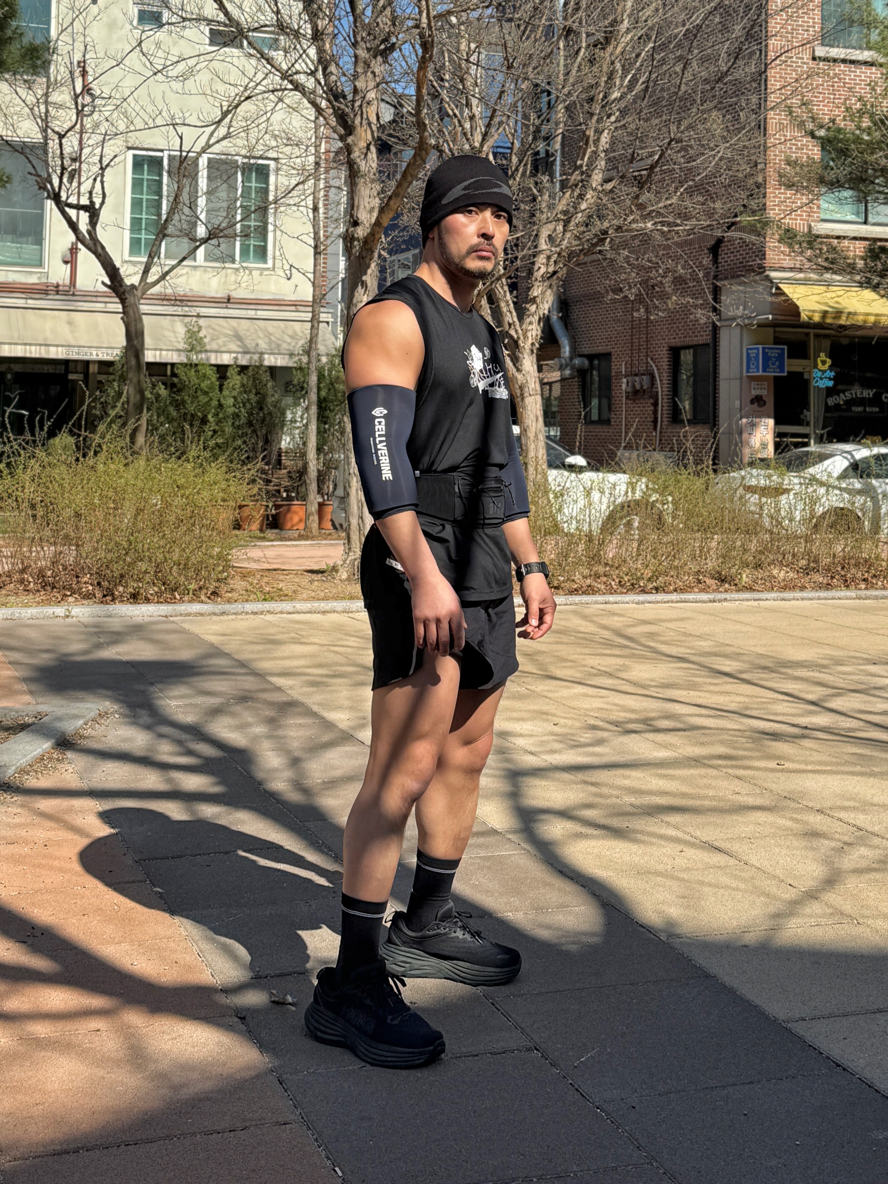 ARC Distance Running Band Black, Hoka Bondi 8 Black - Wide 착용 스타일 - 2