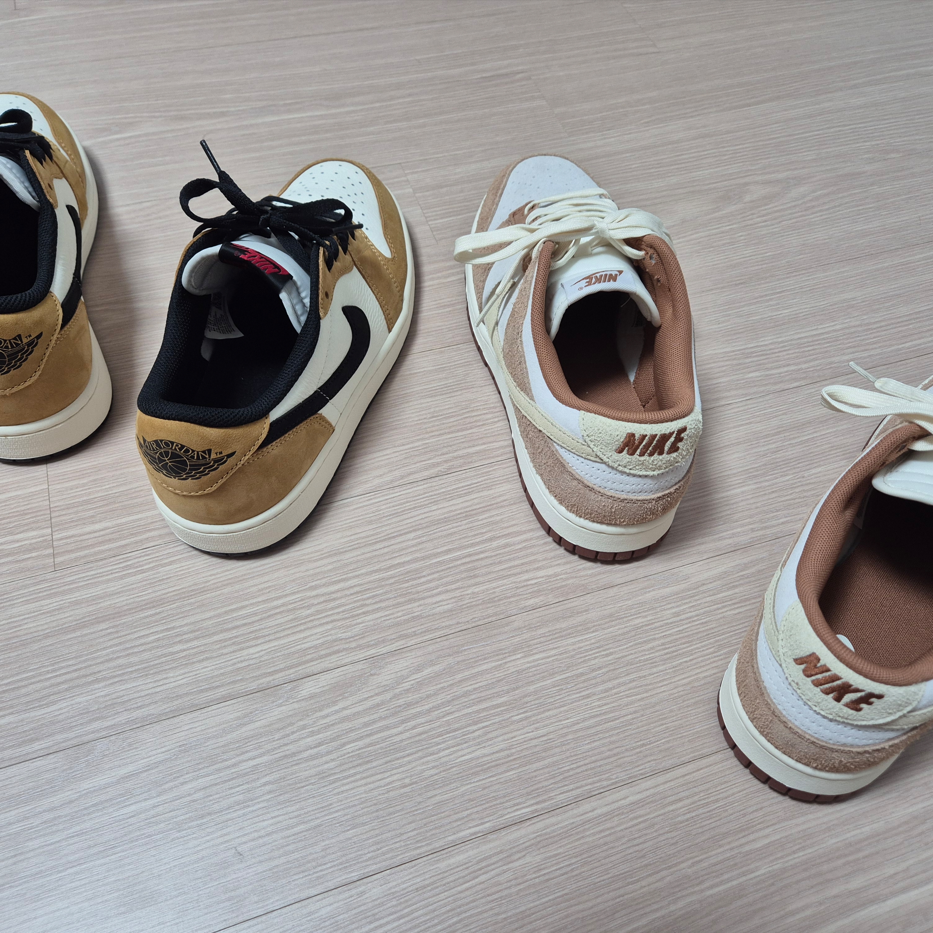 Jordan 1 Low OG Sail and Golden Harvest, Nike Dunk Low Pro Premium Medium Curry 착용 스타일 - 6
