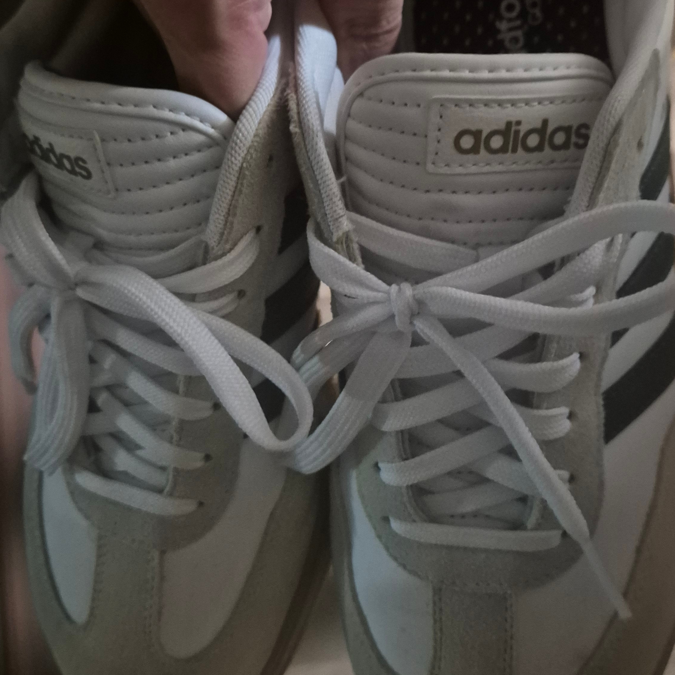 Adidas Gradas Collegiate Green 착용 스타일