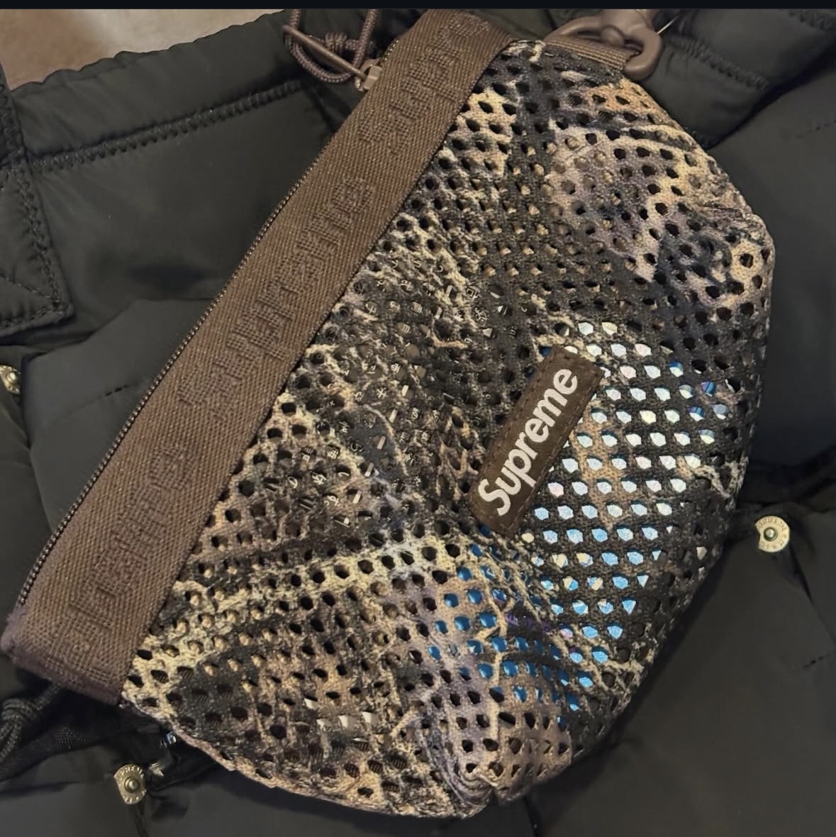 Supreme Mesh Mini Pouch Truetimber Kanati Camo - 25SS 착용 스타일 - 2