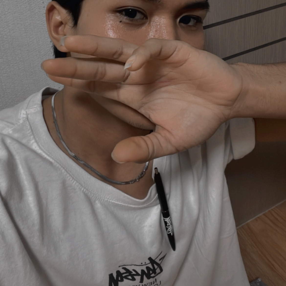 Stussy BIC Clip Pen Black 착용 스타일