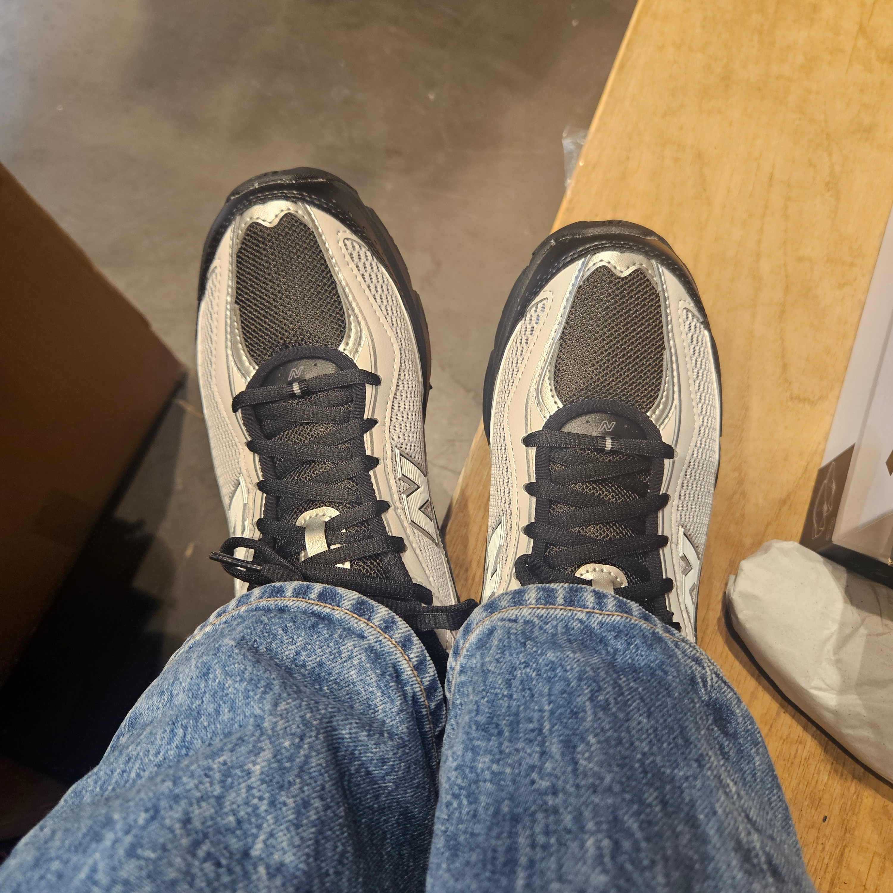 New Balance 509 Black Gray 착용 스타일 - 3