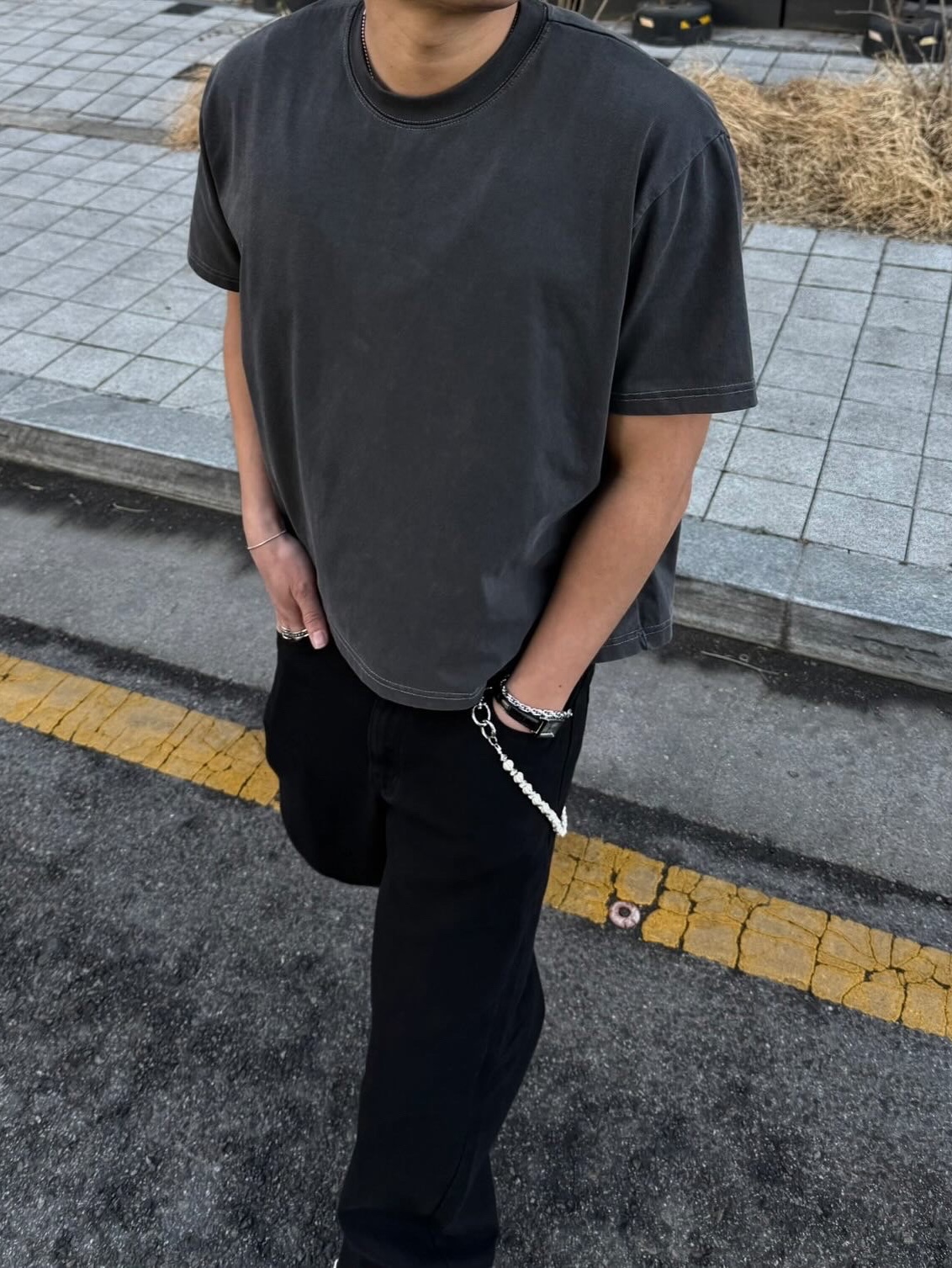 Chrome Hearts CH Hollywood Trucker Hat Black, Chrome Hearts Pills III Shiny Silver Black Plastic 착용 스타일 - 2