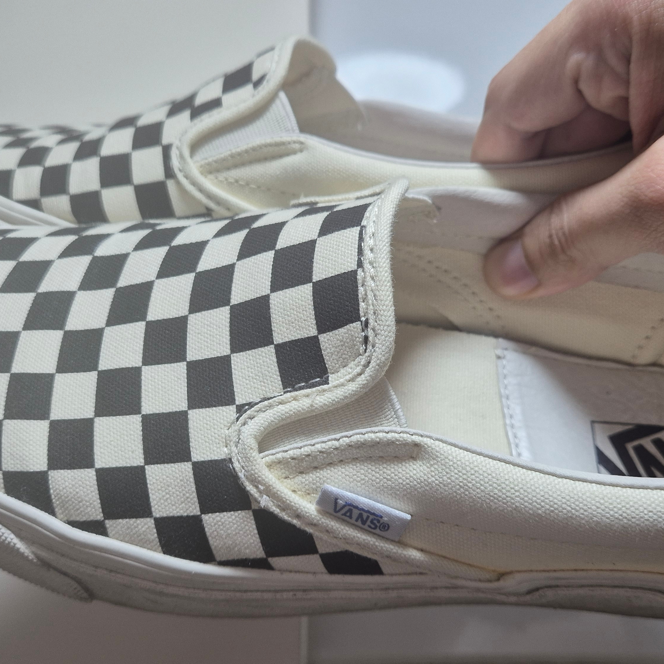 Vans Vault OG Classic Slip-On Checkerboard 착용 스타일