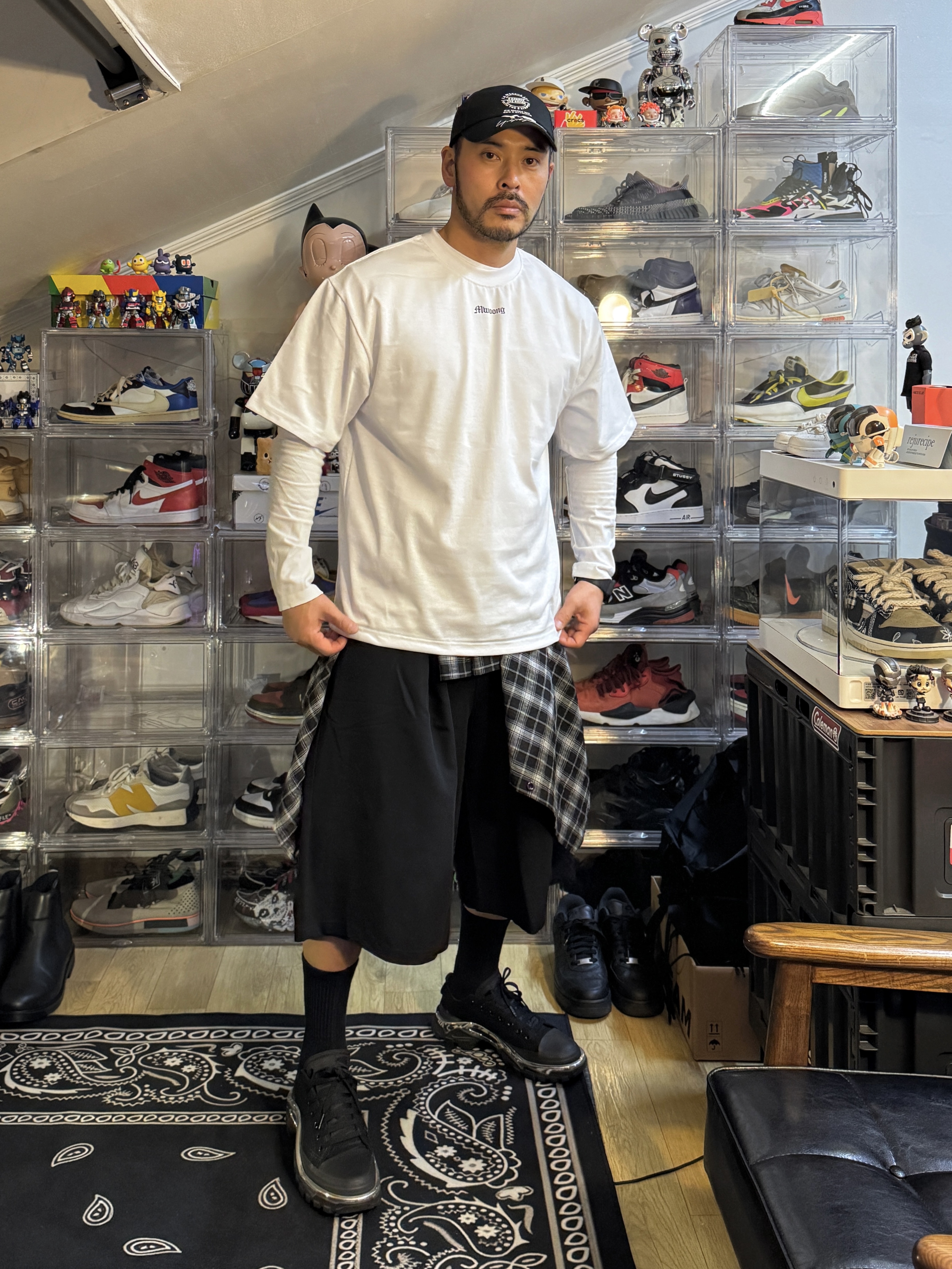 Adidas x Raf Simons Detroit Runner Core Black 착용 스타일 - 1