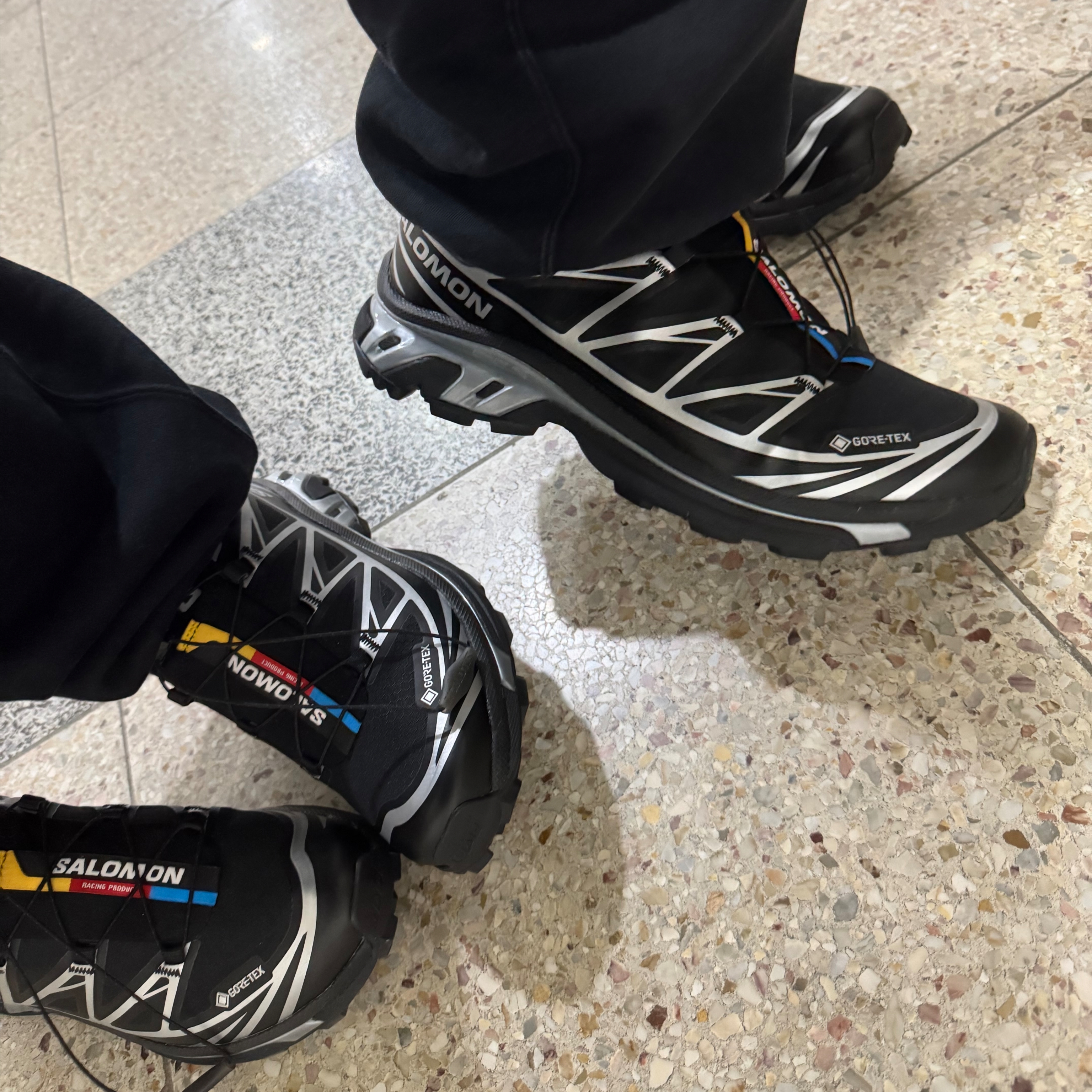 Salomon XT-6 GTX Black Silver 착용 스타일