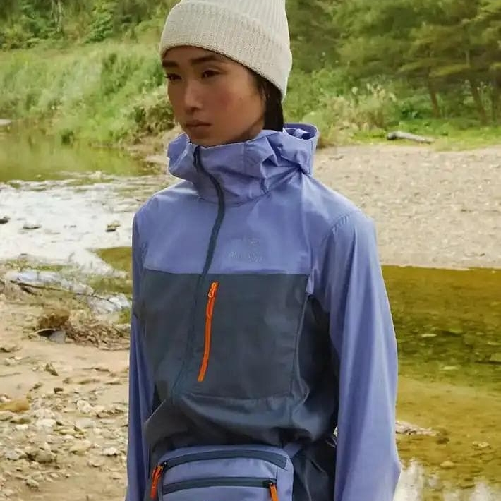 (W) Arc'teryx x Beams Boy Squamish Hoody Twilight Trail 착용 스타일 - 1