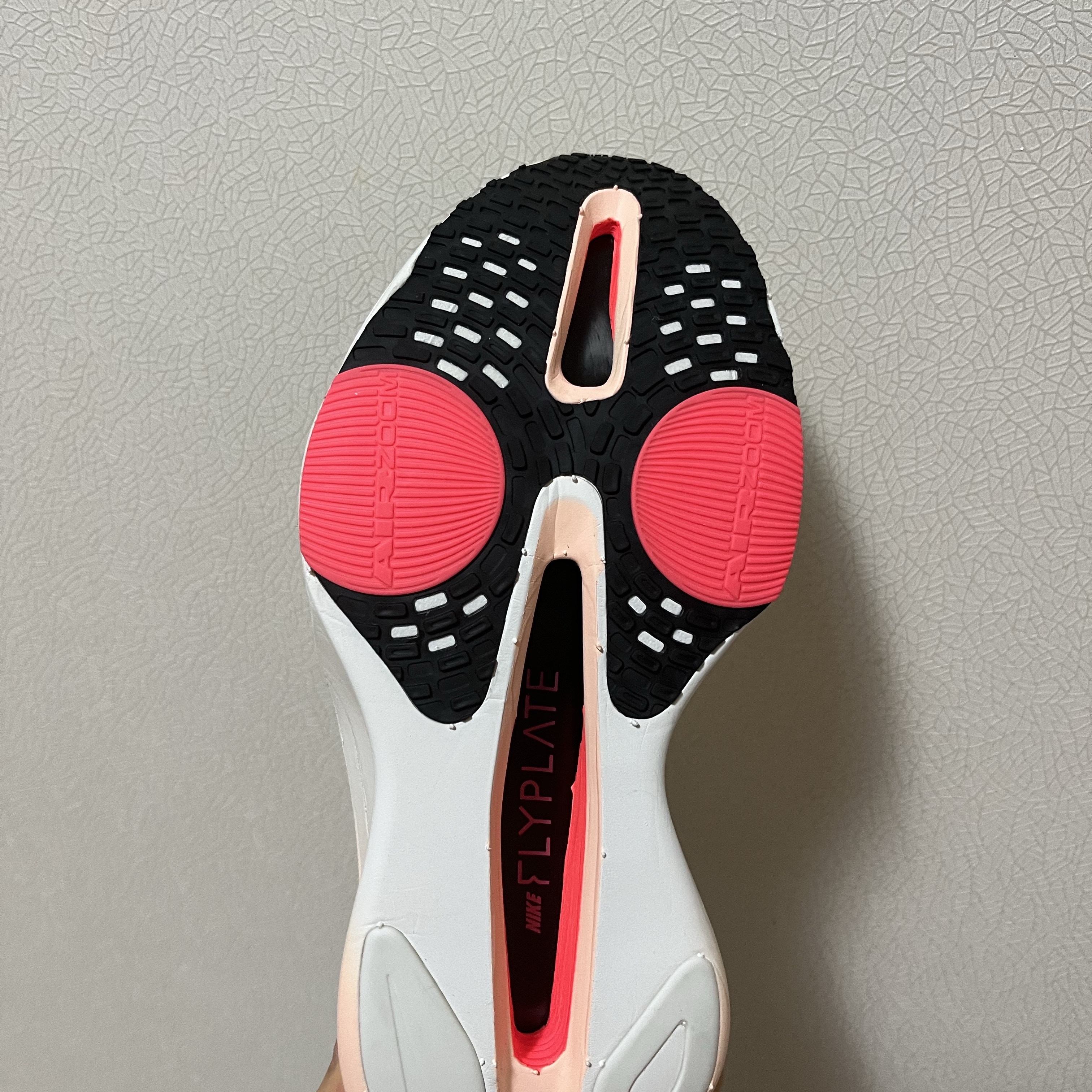 (W) Nike Air Zoom Alphafly Next% 3 Sail Crimson Tint 착용 스타일 - 2