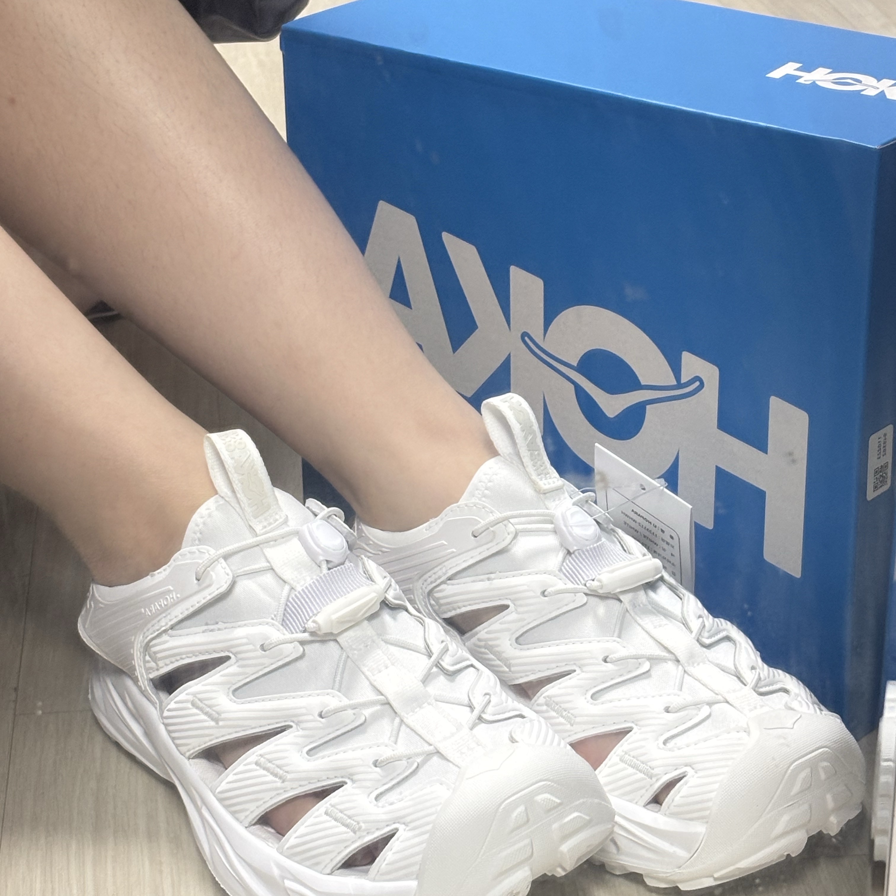 Hoka Hopara White 착용 스타일 - 2
