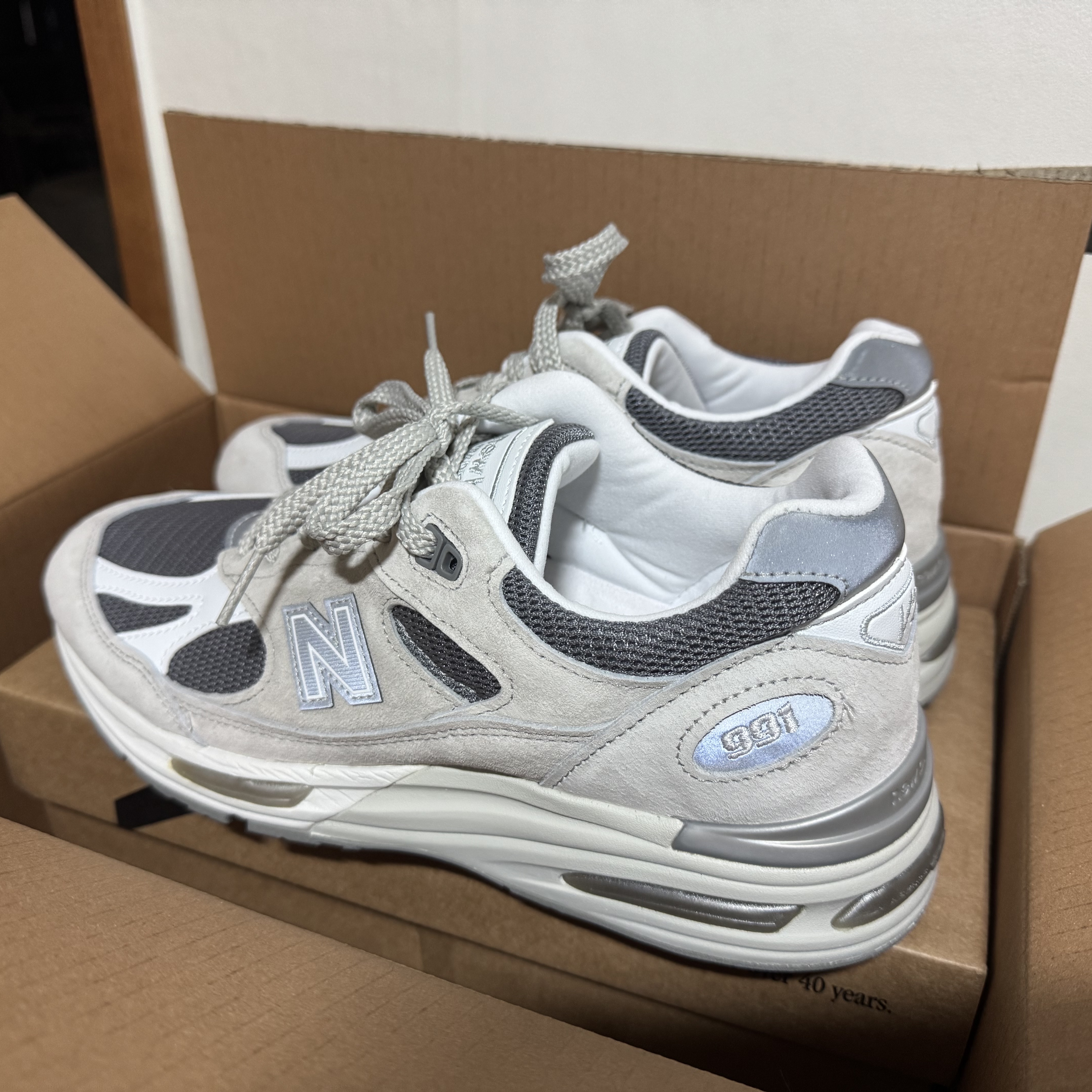 New Balance 991v2 Made in UK Nimbus Cloud Cool Grey - D Standard 착용 스타일 - 2