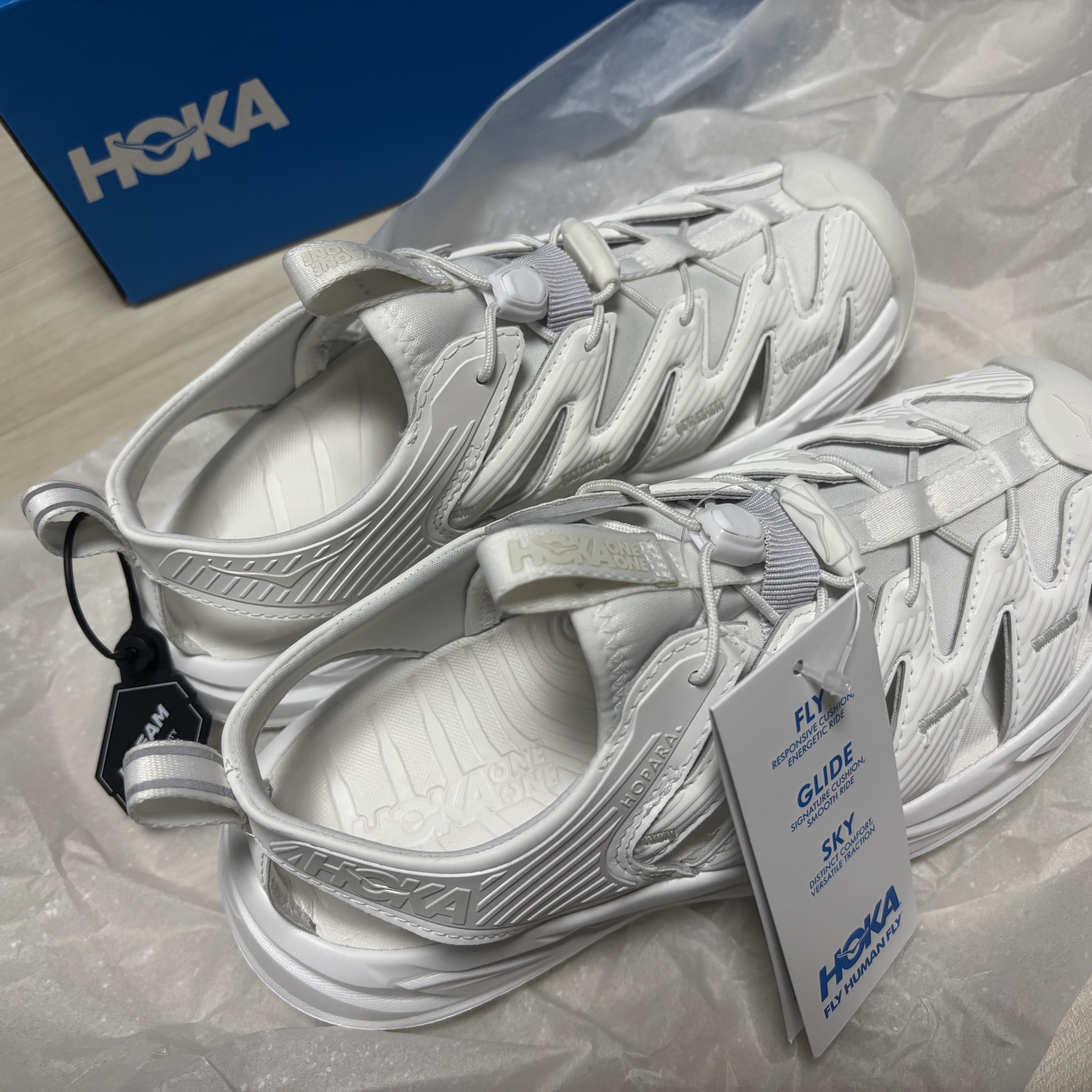 Hoka Hopara White 착용 스타일 - 1