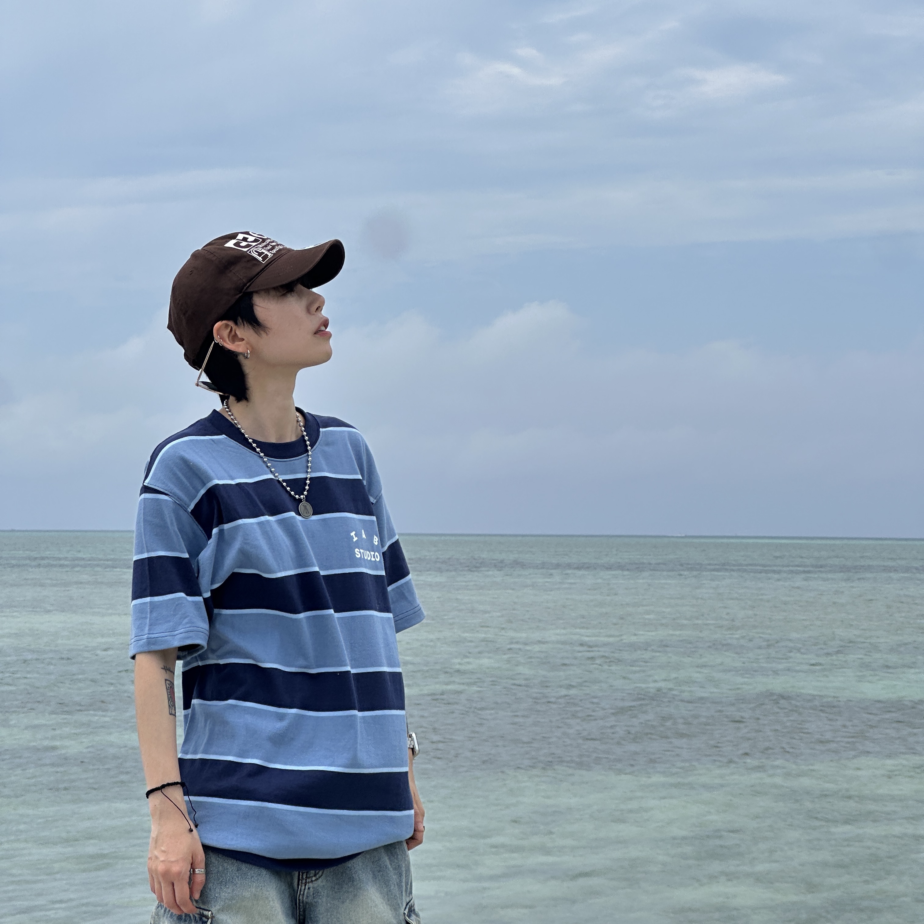 IAB Studio Striped T-Shirt Blue White, (W) Nike Air Force 1 '07 WB Flax Wheat 착용 스타일 - 2