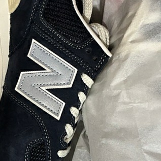 New Balance x Pottery 574 Premium Hard Navy 착용 스타일