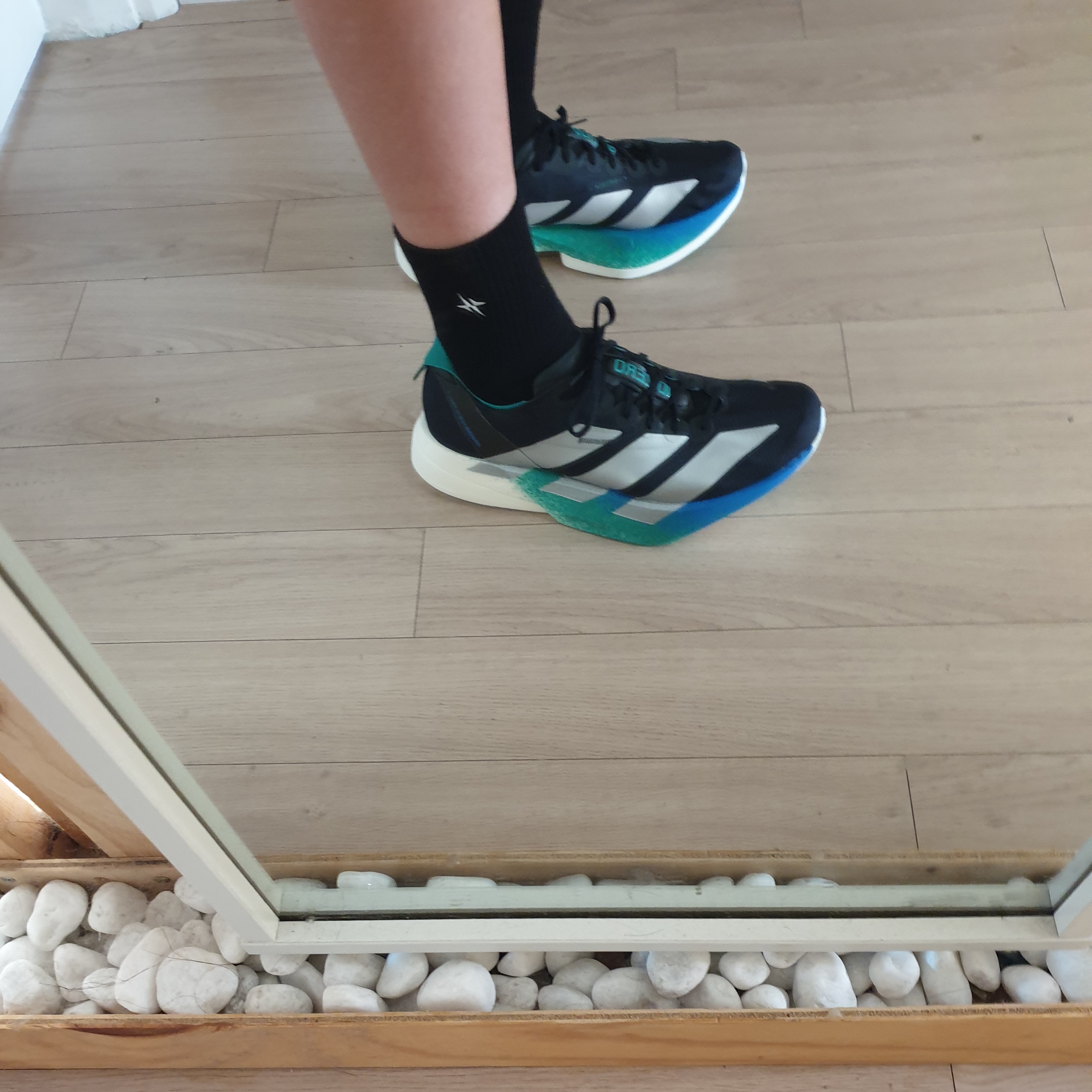 Adidas Adizero Adios Pro 4 Core Black Glory Green 착용 스타일 - 5