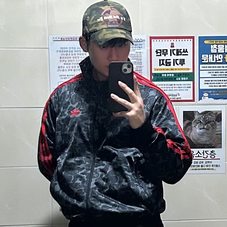 Adidas x BAPE Allover Print Track Top Black - KR Sizing, Asics Gel-Kayano 14 Black Pure Silver 착용 스타일 - 1