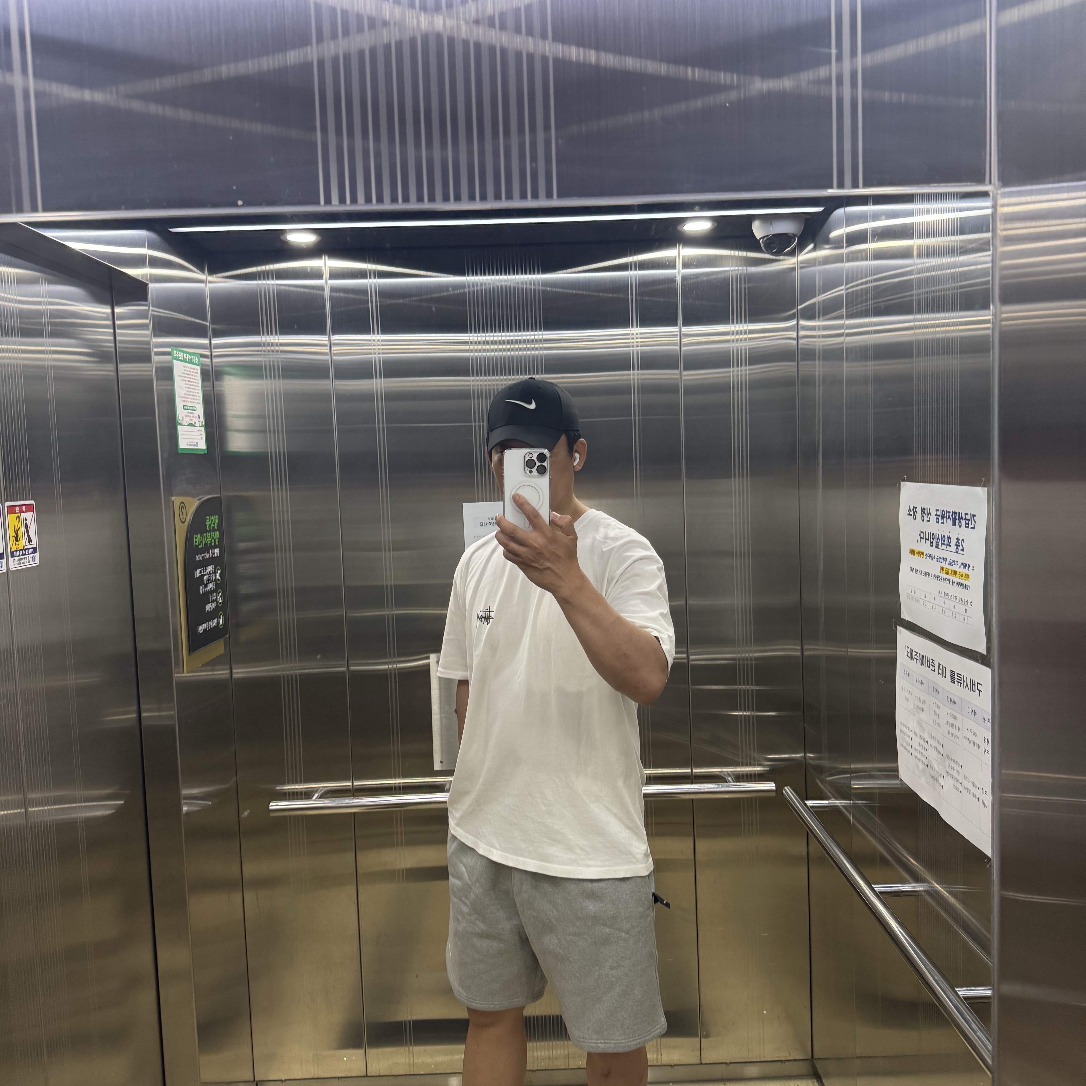 Nike NRG Solo Swoosh Fleece Shorts Dark Grey Heather - Asia 착용 스타일 - 2
