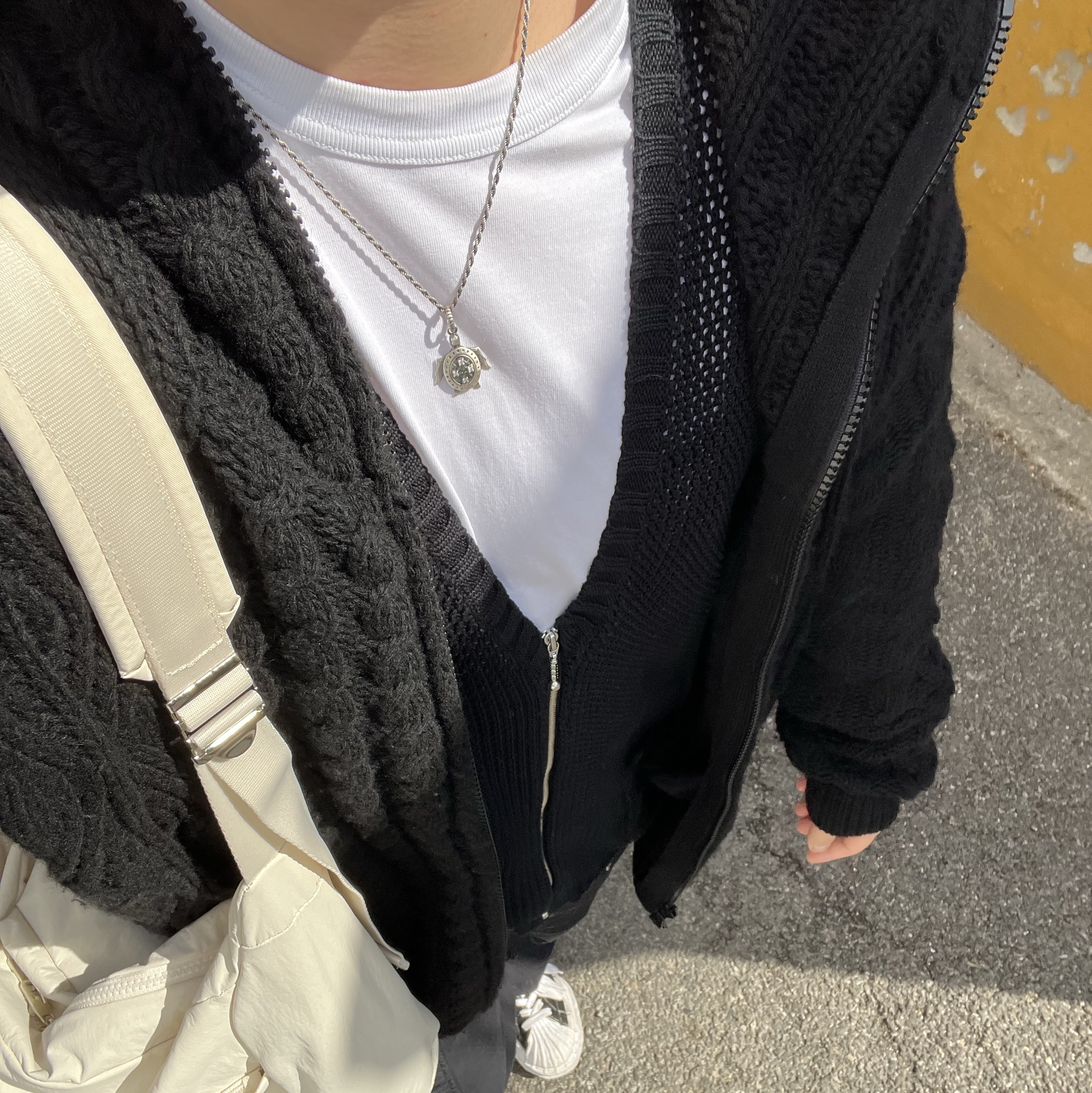 Palace Biowashed 3D P 6-Panel Black - 22FW, Supreme Dragon Zip Up Sweater Vest Black - 23SS 착용 스타일 - 4