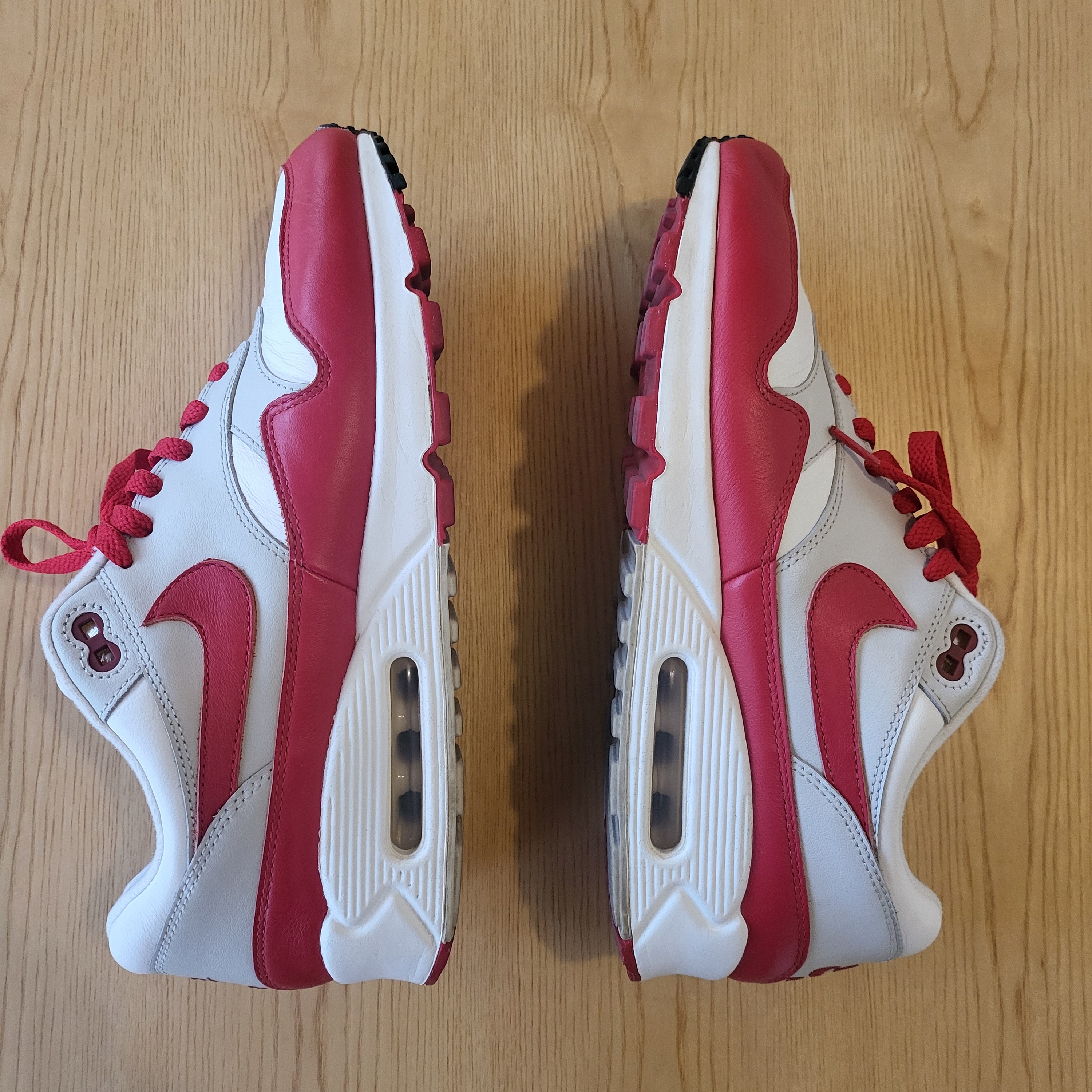 Nike Air Max 90/1 University Red 착용 스타일 - 3