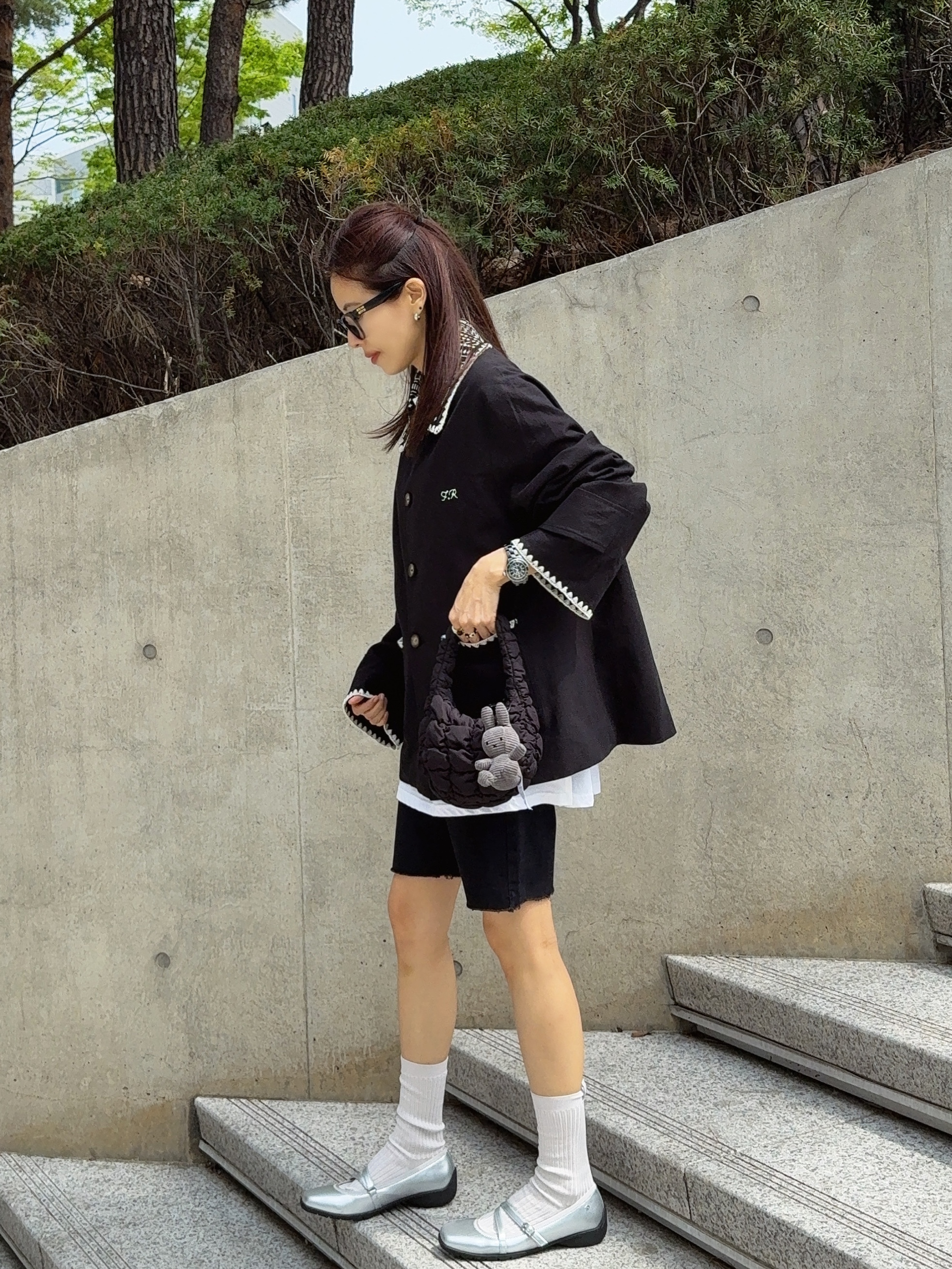 Fritur Embroidery Collar Jacket Black_F251JK05, COS Quilted Micro Bag Black 착용 스타일 - 3