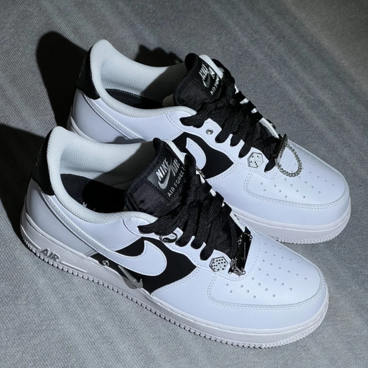 Nike Air Force 1 '07 PRM White Black 착용 스타일