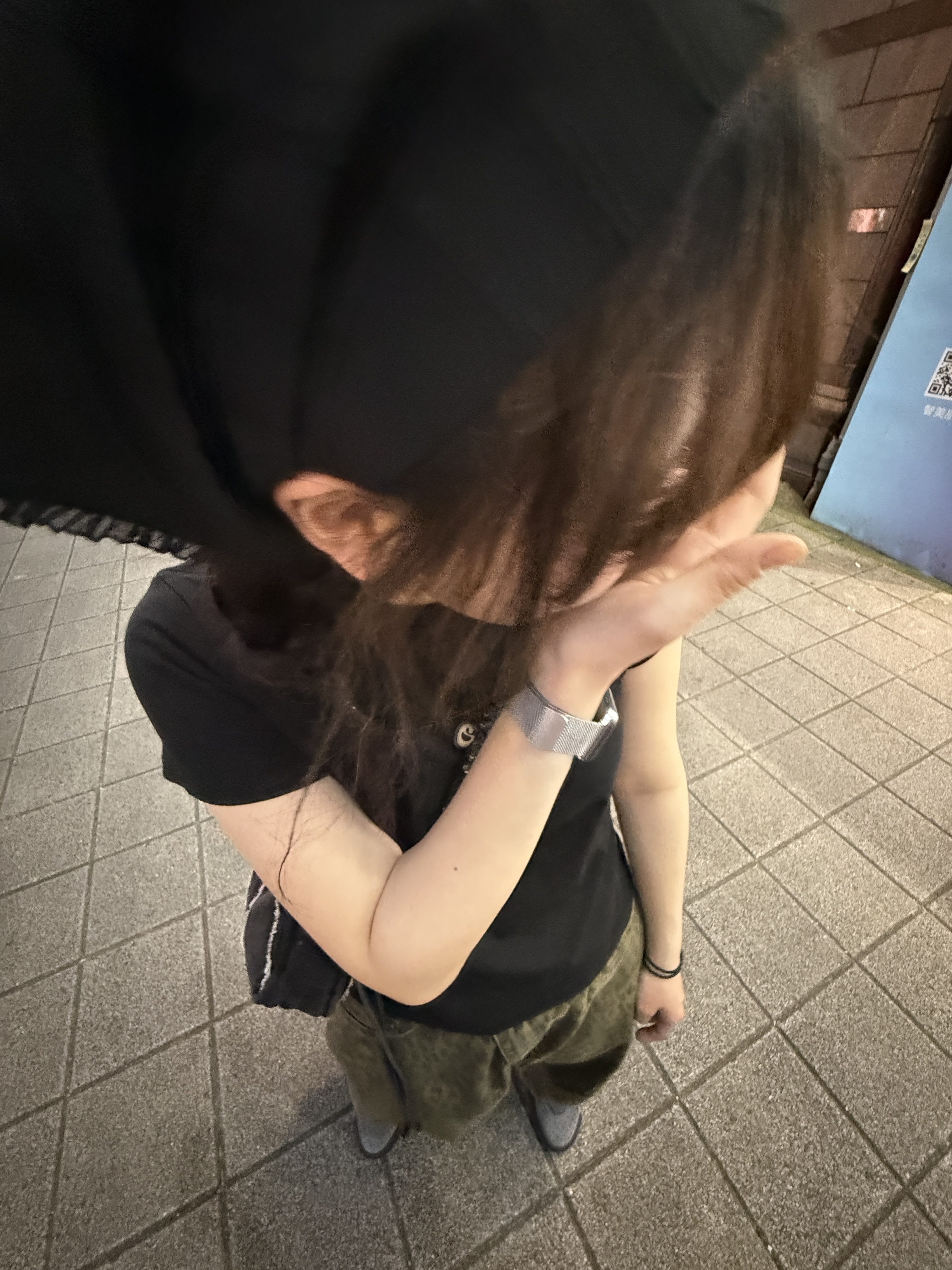 Coyseio Symbol Logo T-Shirt Black, Oakley Factory Team x Brain Dead Flesh Sandal Asphalt 착용 스타일