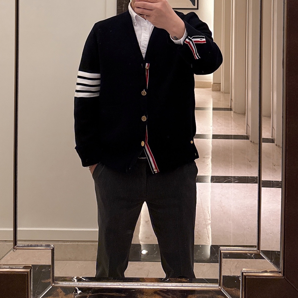 Thom Browne Milano Stitch 4-Bar Cardigan Navy 착용 스타일