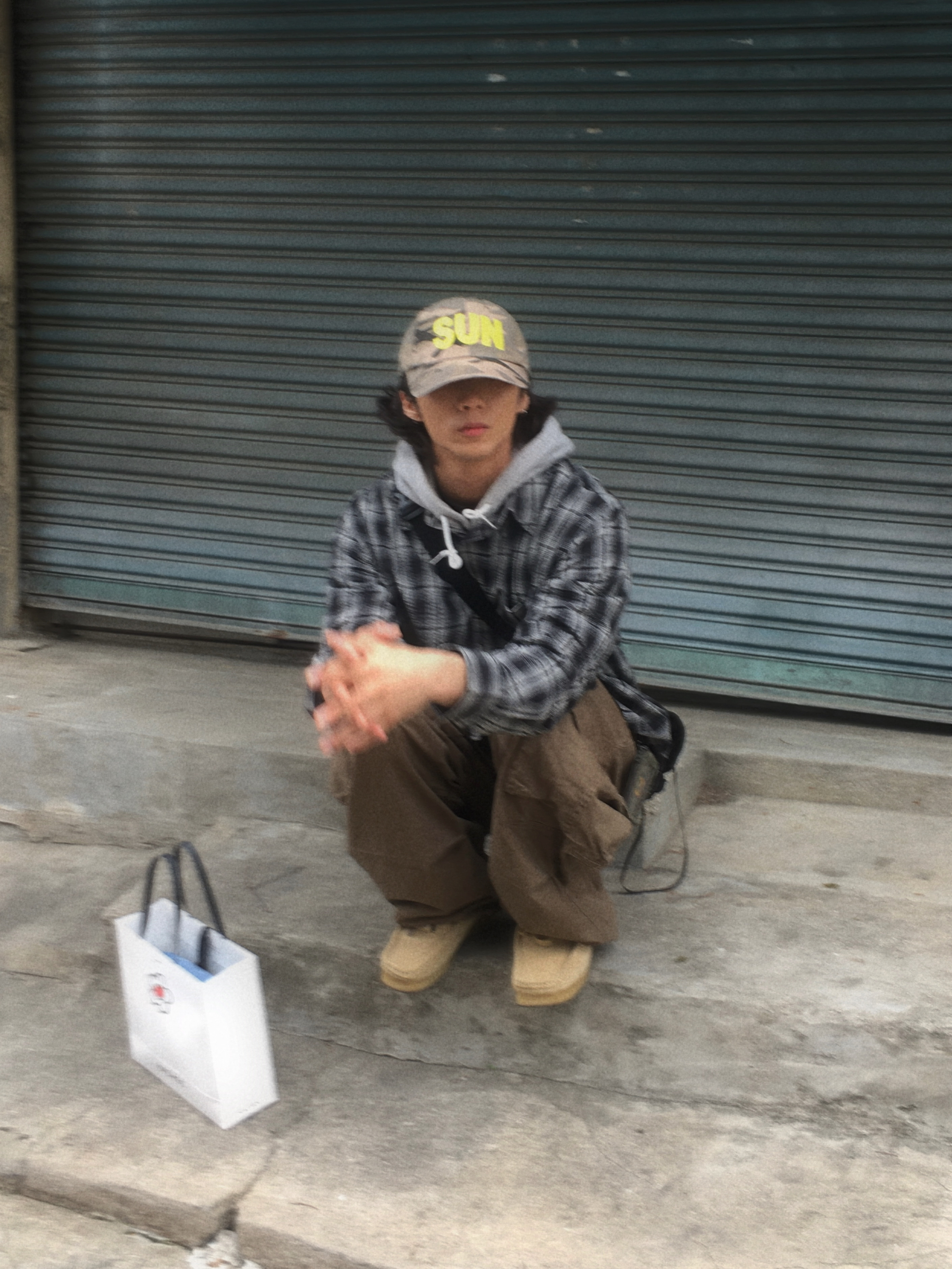 noun Washed Cargo Pants Khaki 착용 스타일 - 4