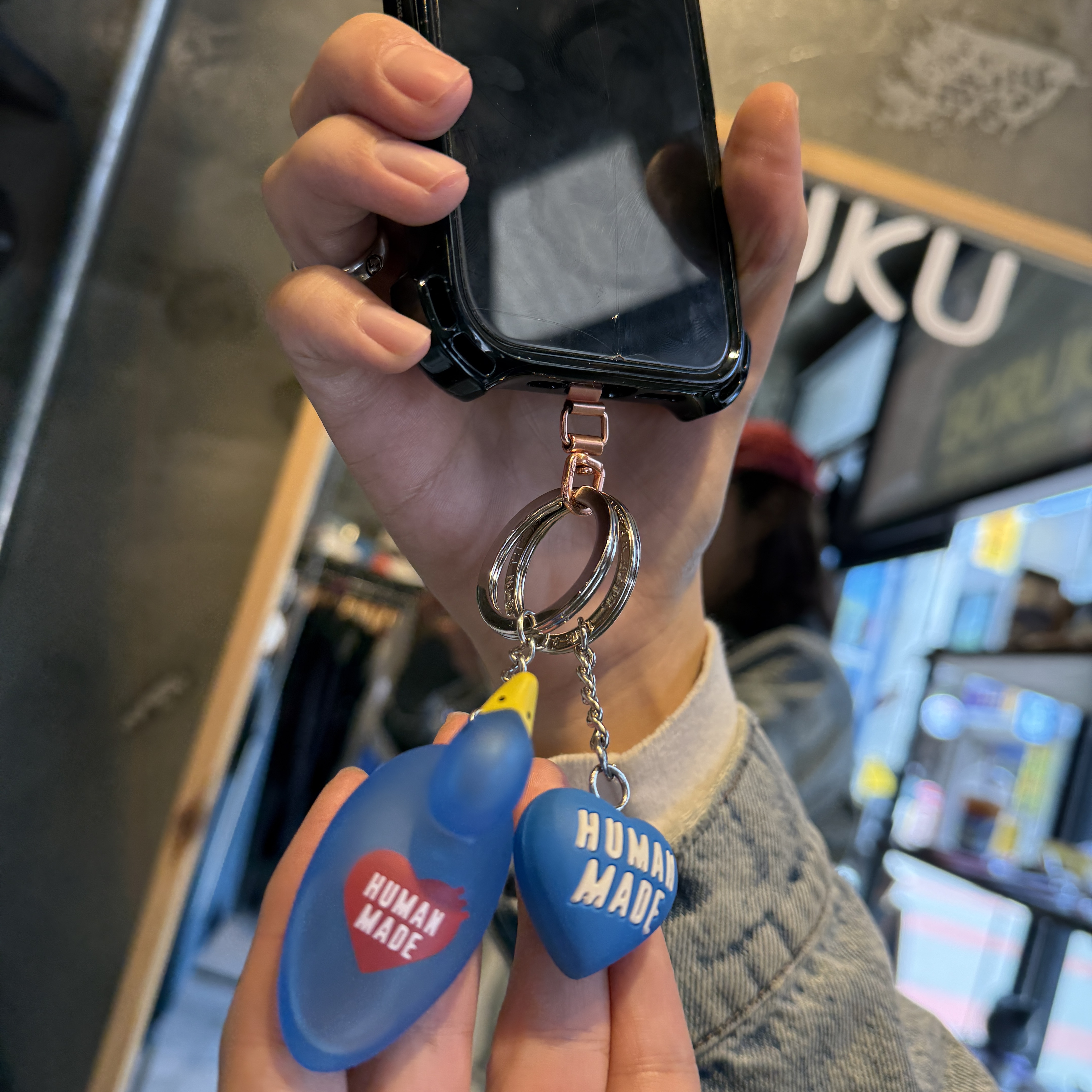 Human Made Duck PVC Key Chain Blue 착용 스타일