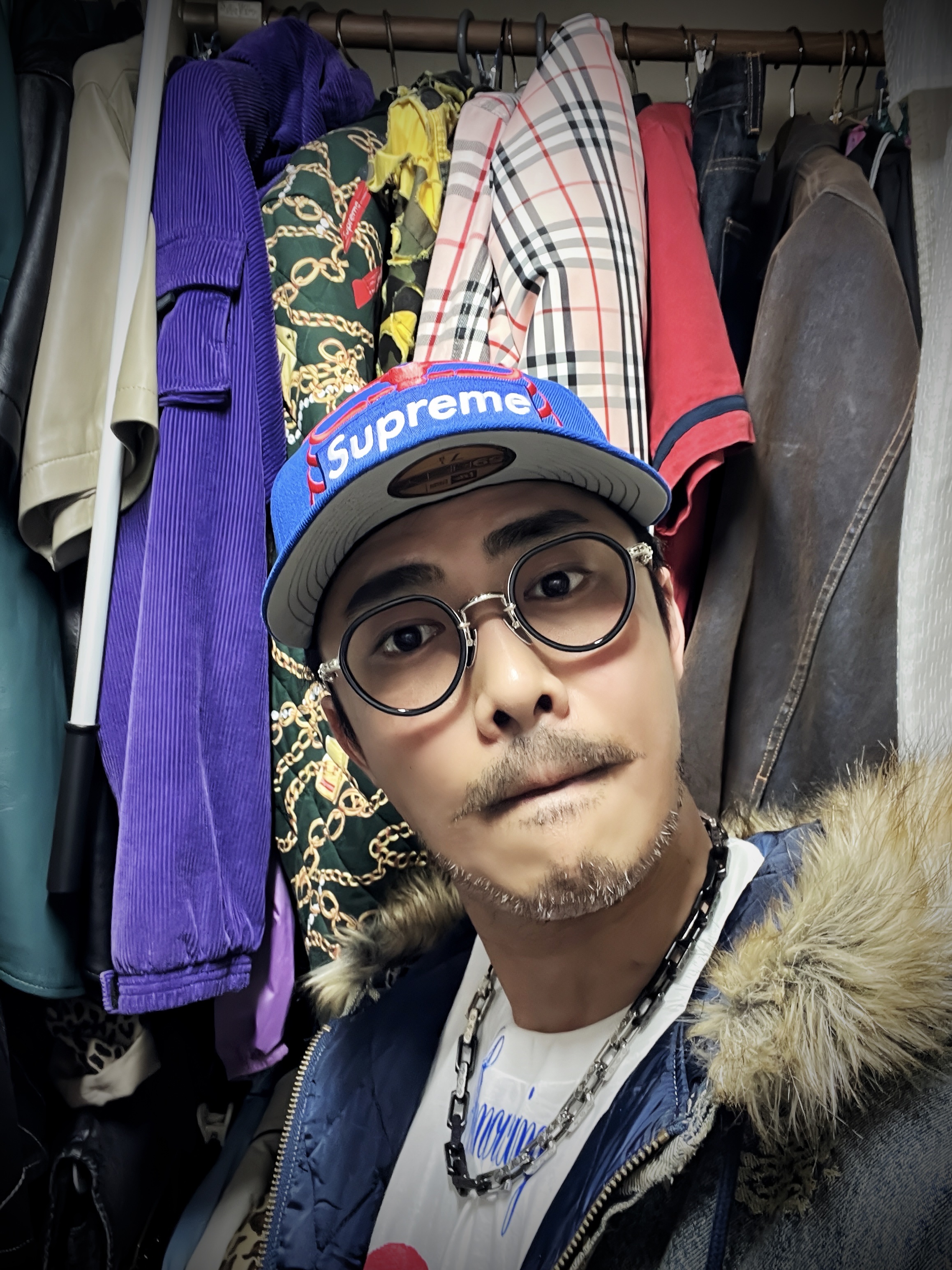 Supreme Bandana Jacquard Denim Hooded Work Jacket Blue - 25SS, Supreme Announcing T-Shirt White - 25SS 착용 스타일 - 2