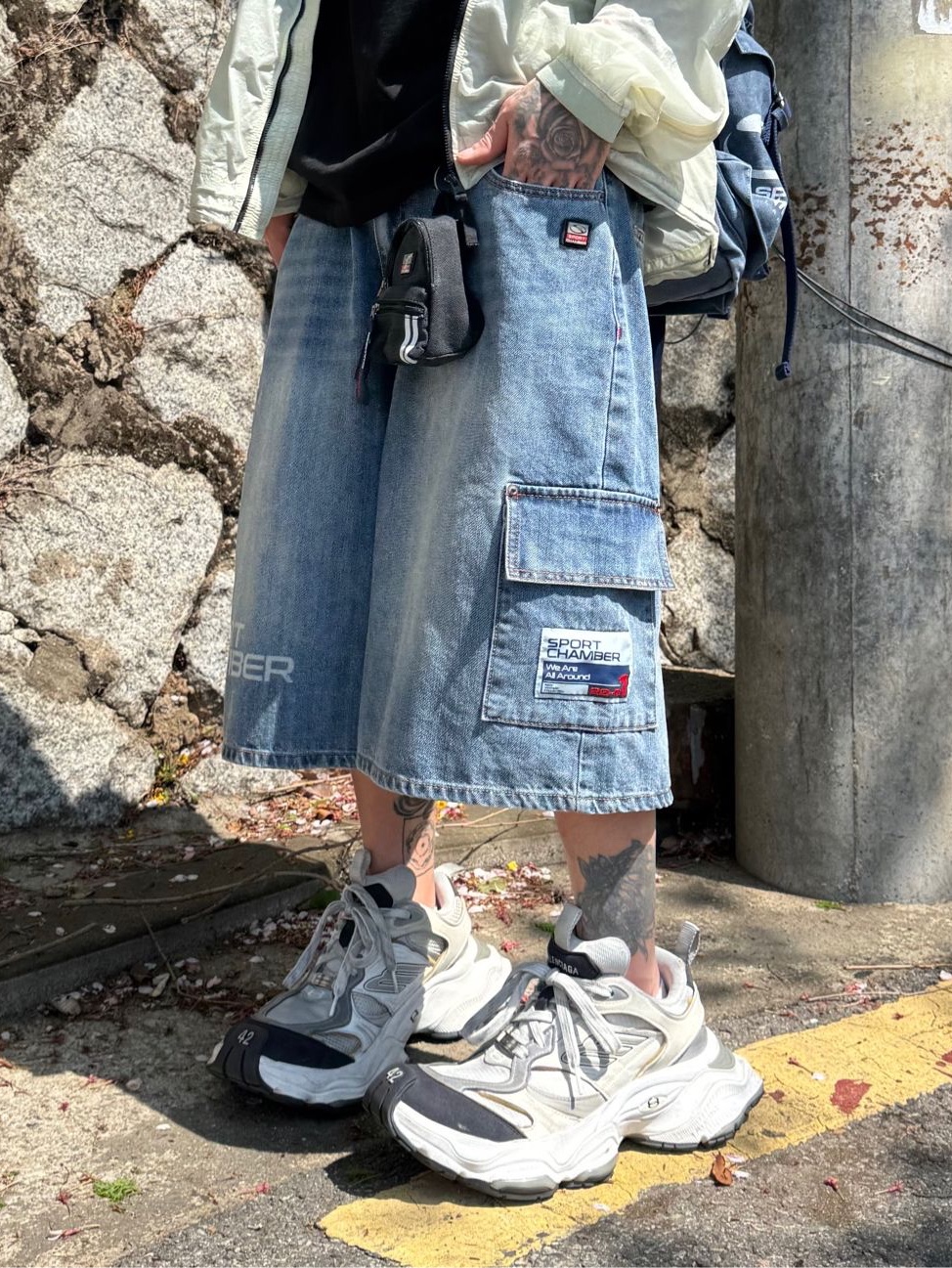 SPORT CHAMBER SC Sporty Rucksack Navy, (W) Balenciaga Cargo Sneakers White Grey 착용 스타일 - 3