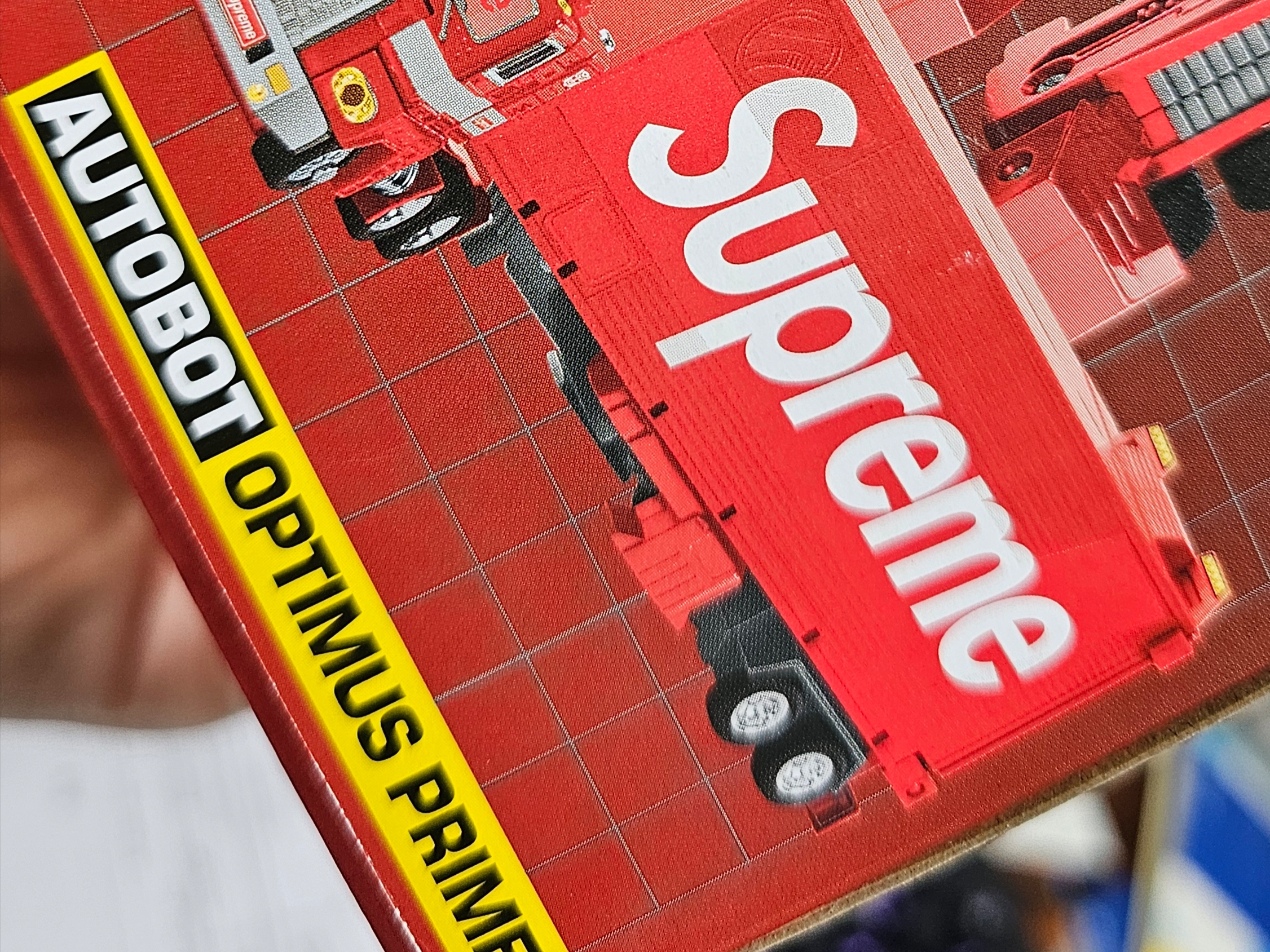 Supreme x Transformers G1 Optimus Prime Figure Red - 25SS 착용 스타일 - 2