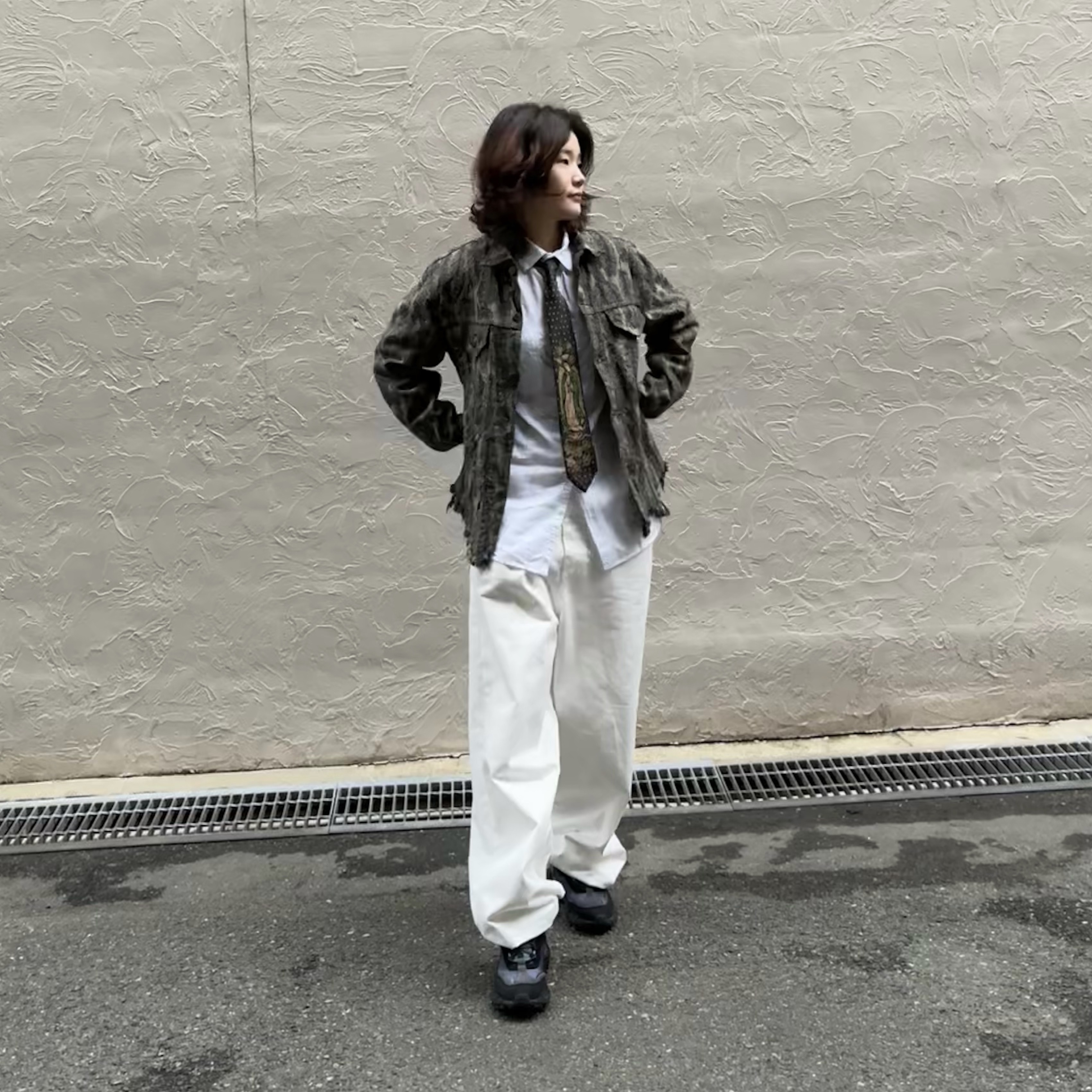 Kapital Silk Twill Maria Tie Black, Kapital 12 oz. Magpie Denim 3rd Jacket Black Beige 착용 스타일 - 2