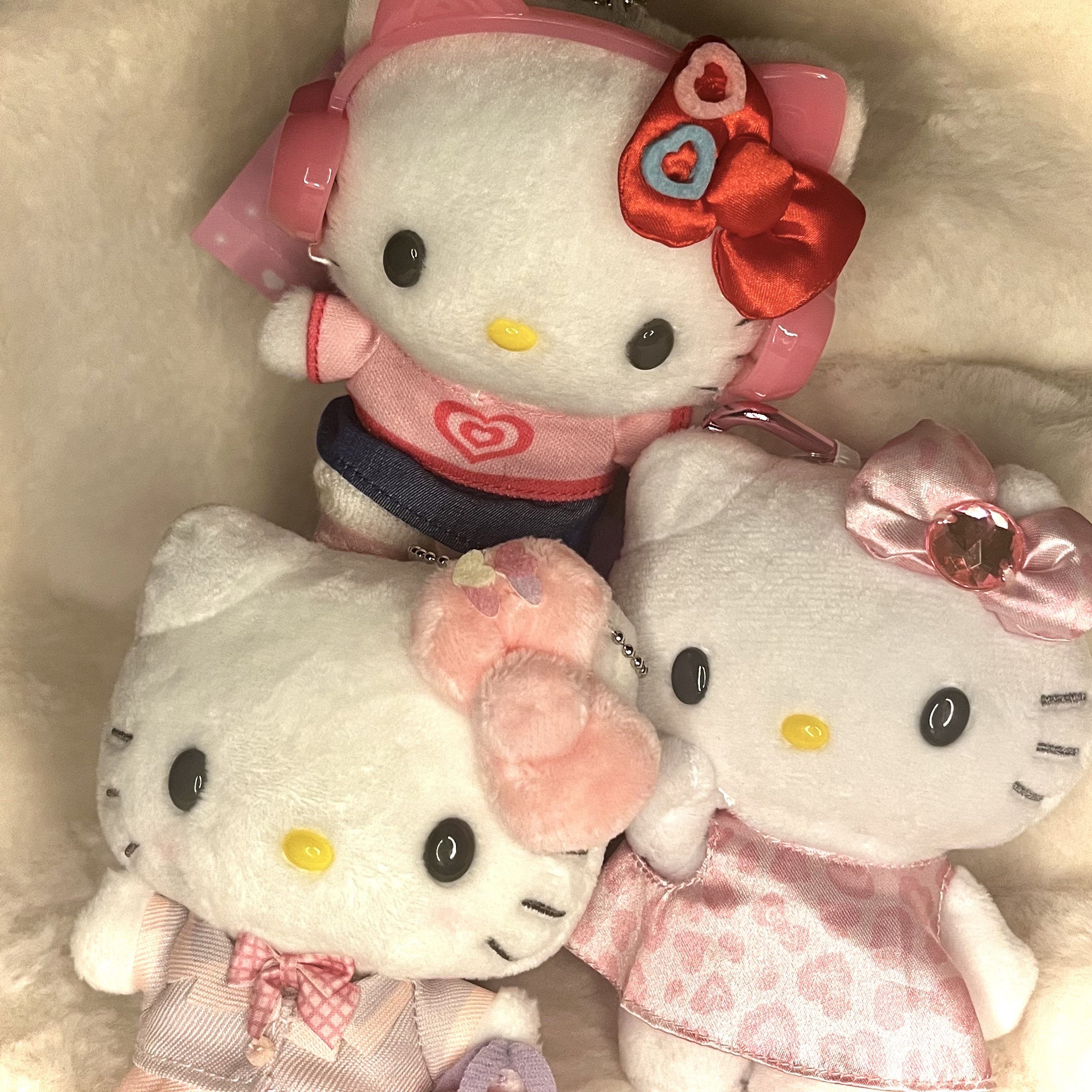 Sanrio Hello Kitty Gakuen Kirameki Club Mascot Holder, Sanrio Hello Kitty Our Heisei Pop Design Series Mascot Key Holder 착용 스타일 - 2