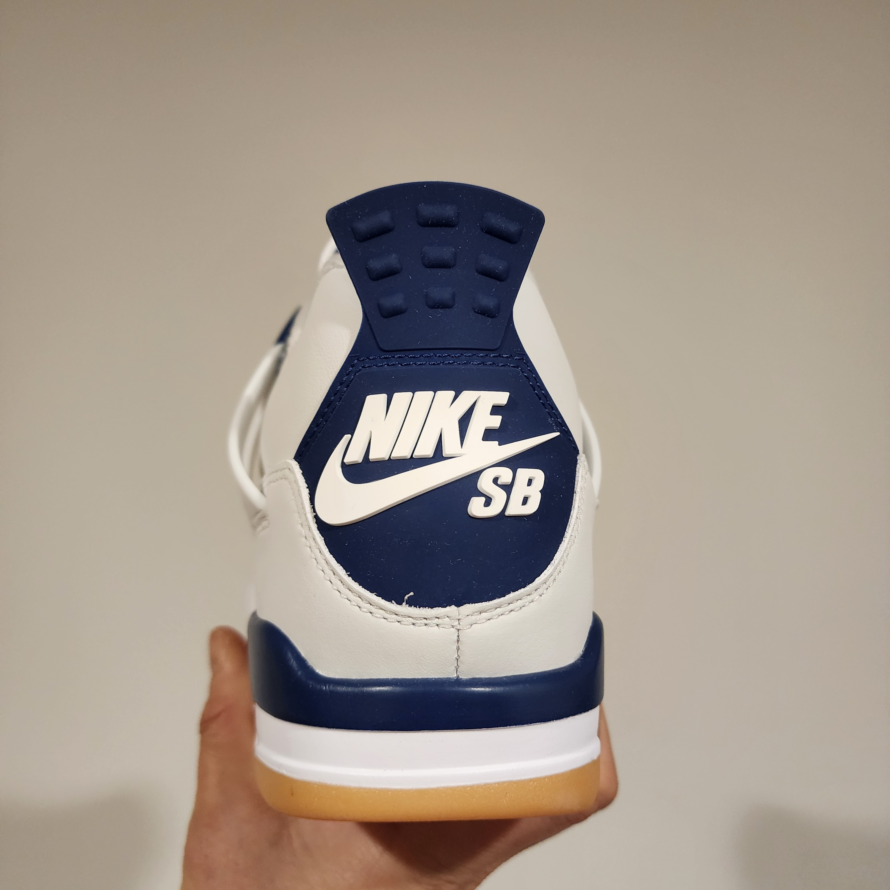 Jordan 4 x Nike SB Retro SP Navy 착용 스타일 - 2