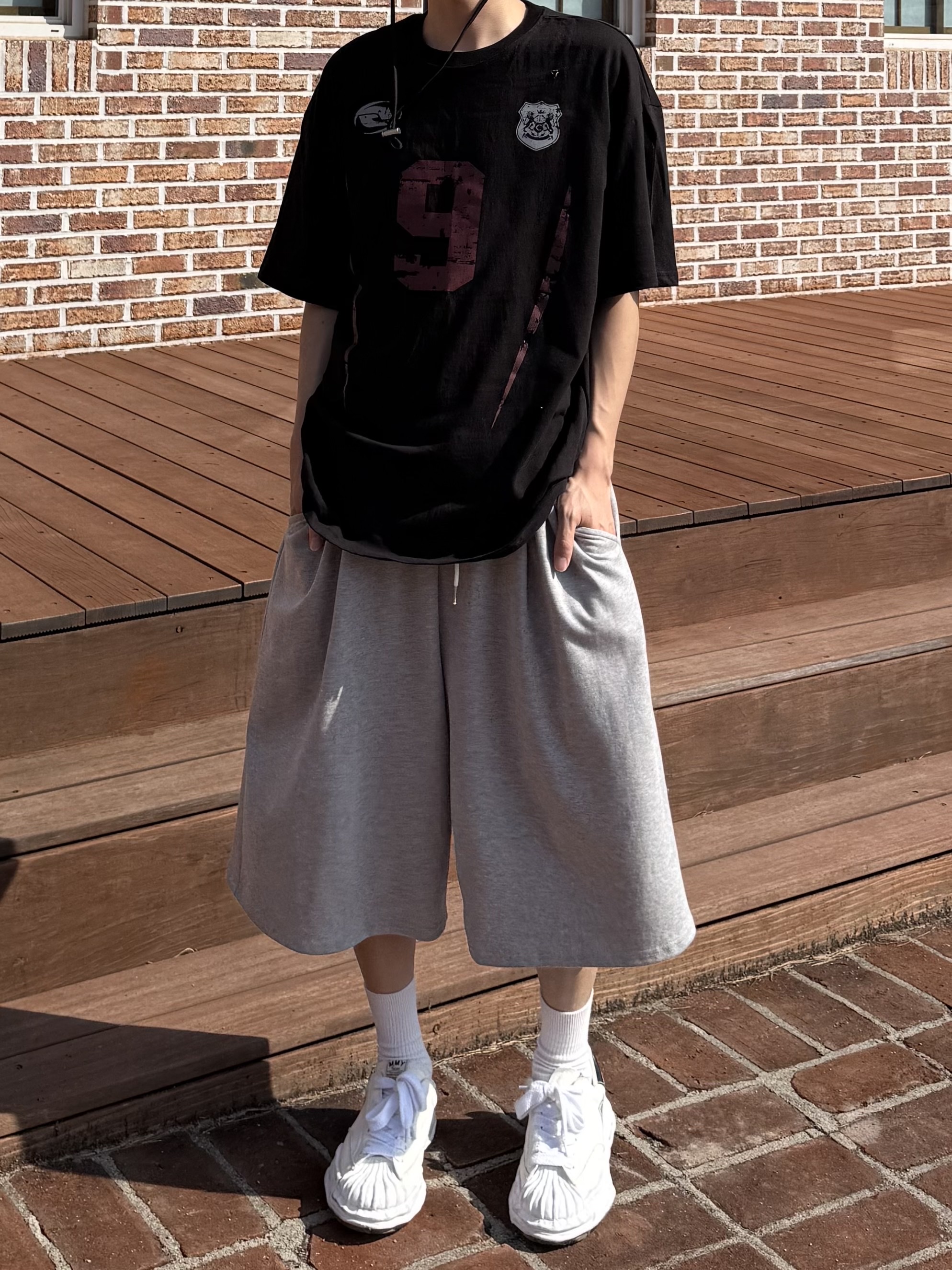 Maison Mihara Yasuhiro Blakey OG Sole Canvas Low-top Sneakers White 착용 스타일 - 6