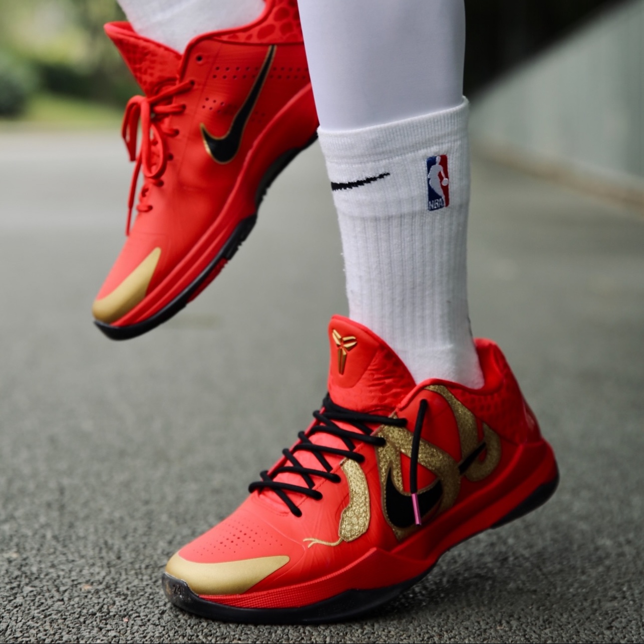 Nike Kobe 5 Protro Year of the Mamba University Red 착용 스타일 - 2