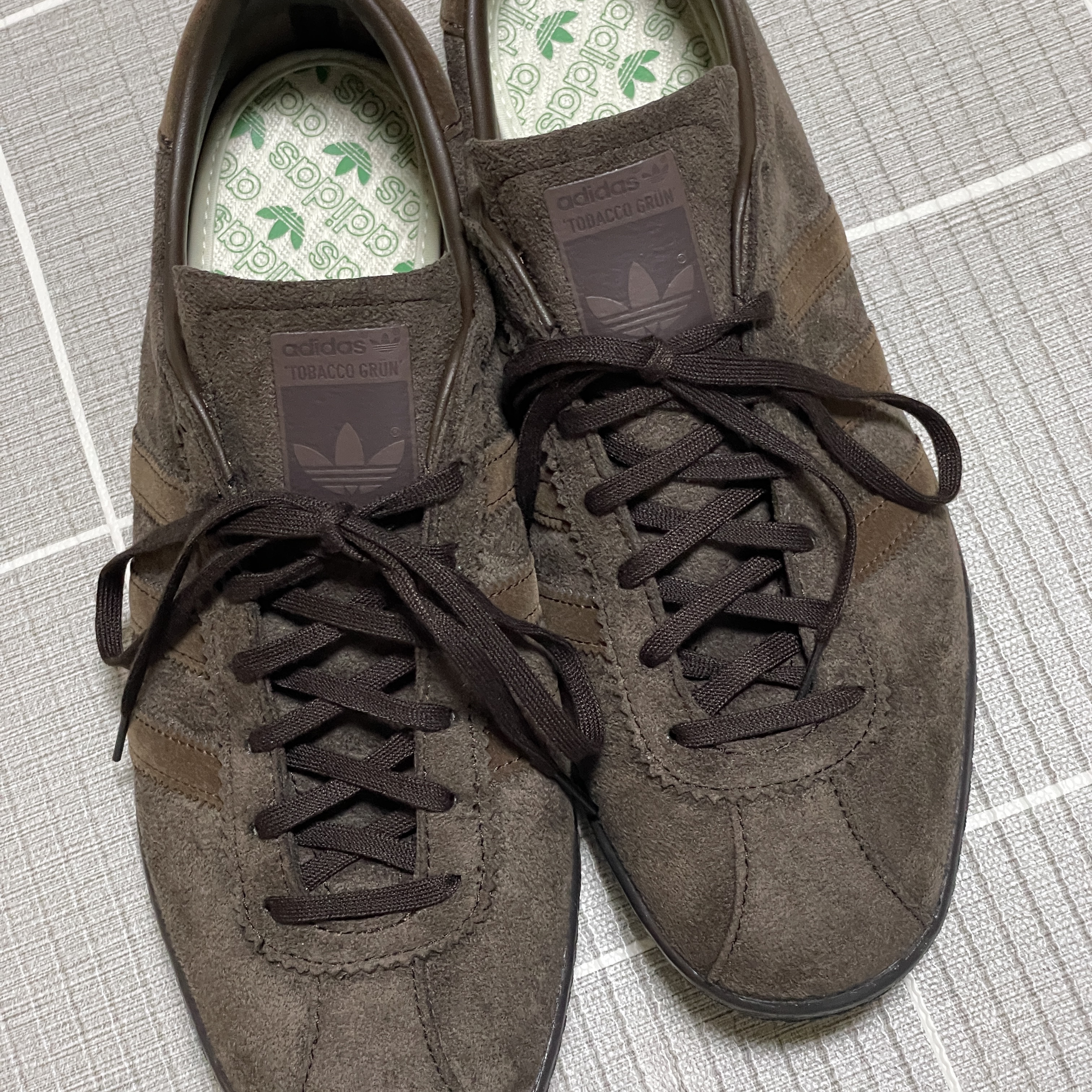 Adidas Tobacco Gruen Dark Brown 착용 스타일 - 2