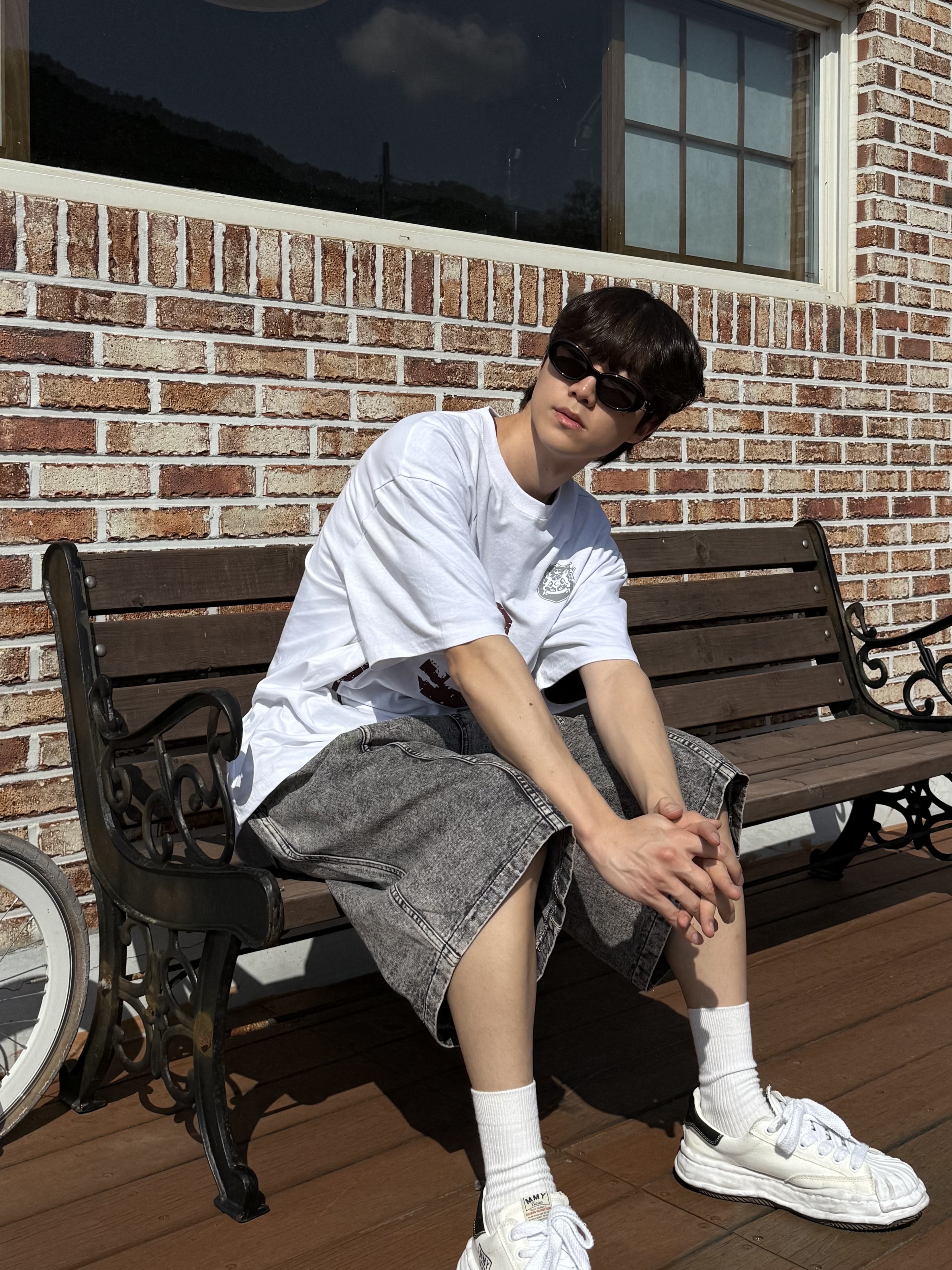 Maison Mihara Yasuhiro Blakey OG Sole Canvas Low-top Sneakers White 착용 스타일 - 4