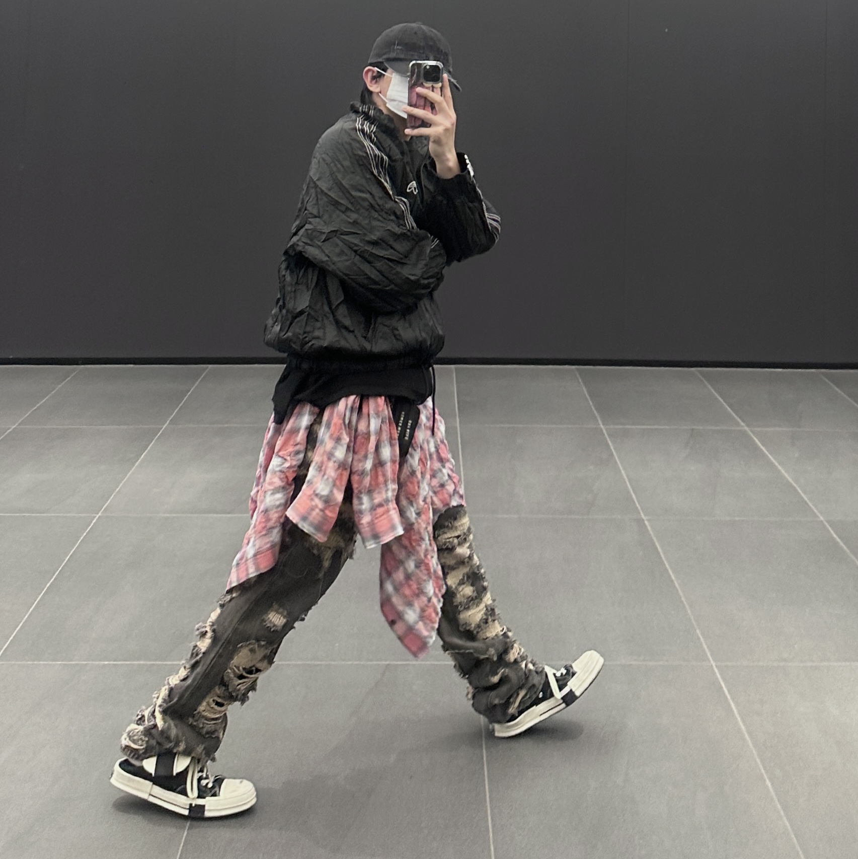 Converse x Drkshdw Drkstr Chuck 70 Ox Black 착용 스타일