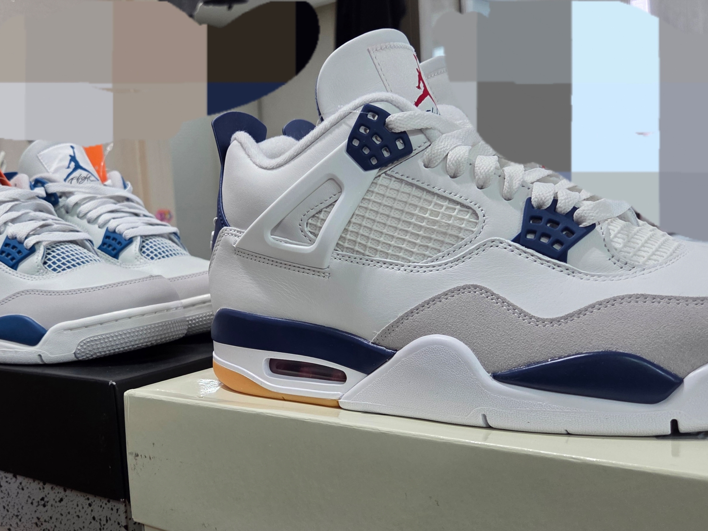 Jordan 4 x Nike SB Retro SP Navy, Jordan 4 Retro Industrial Blue 착용 스타일 - 3