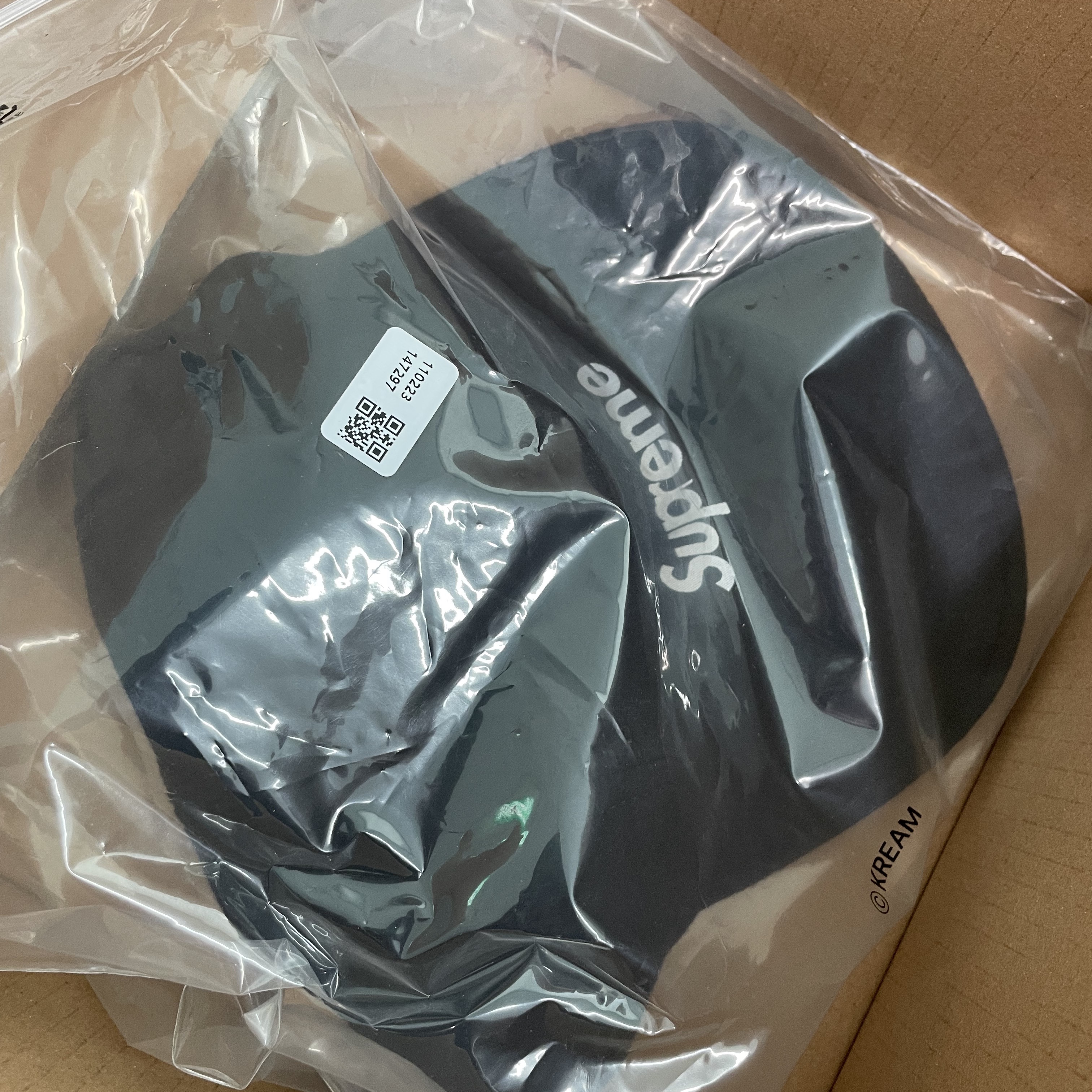 Supreme Wool Camp Cap Black - 24FW 착용 스타일