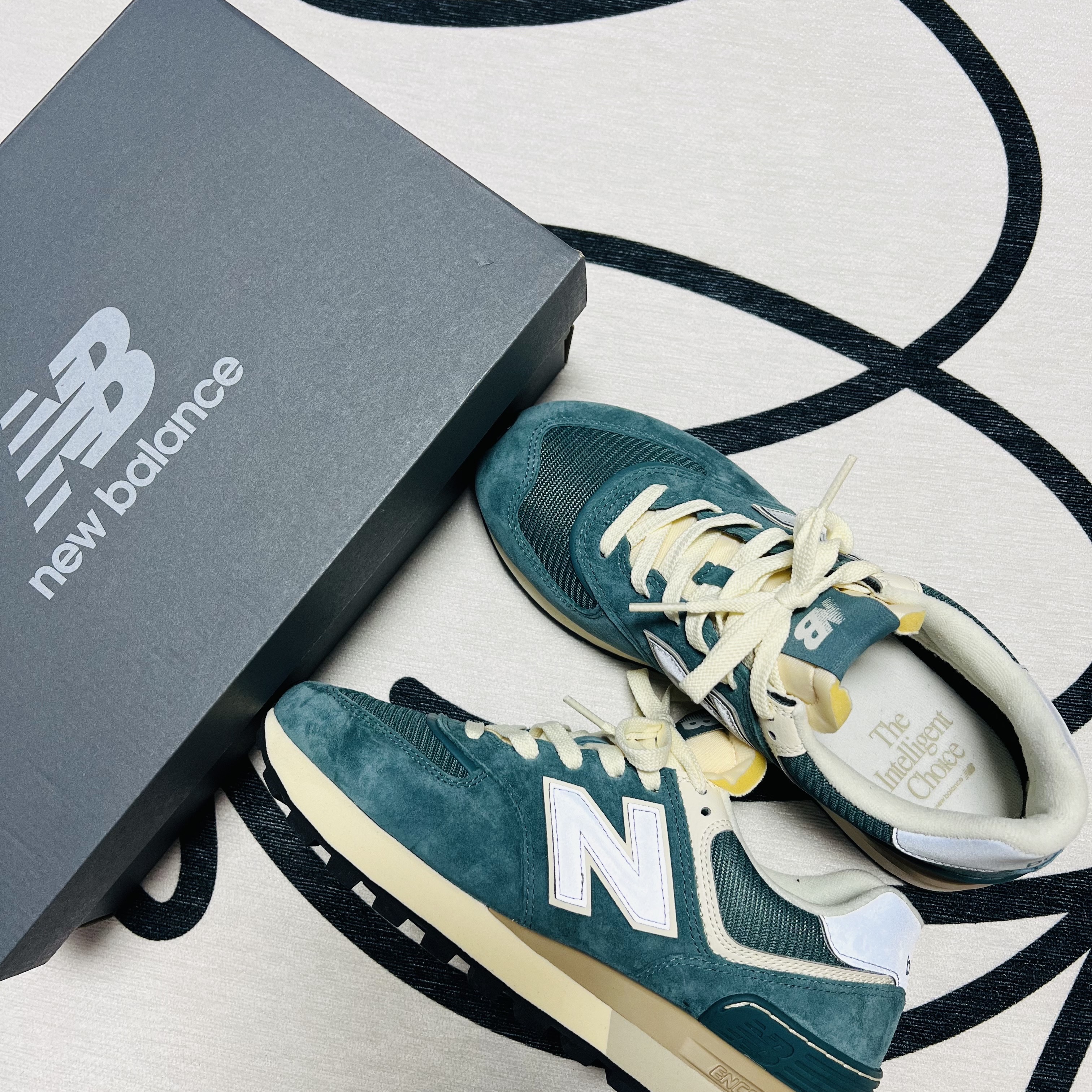 New Balance 574 Legacy Green Grey 착용 스타일