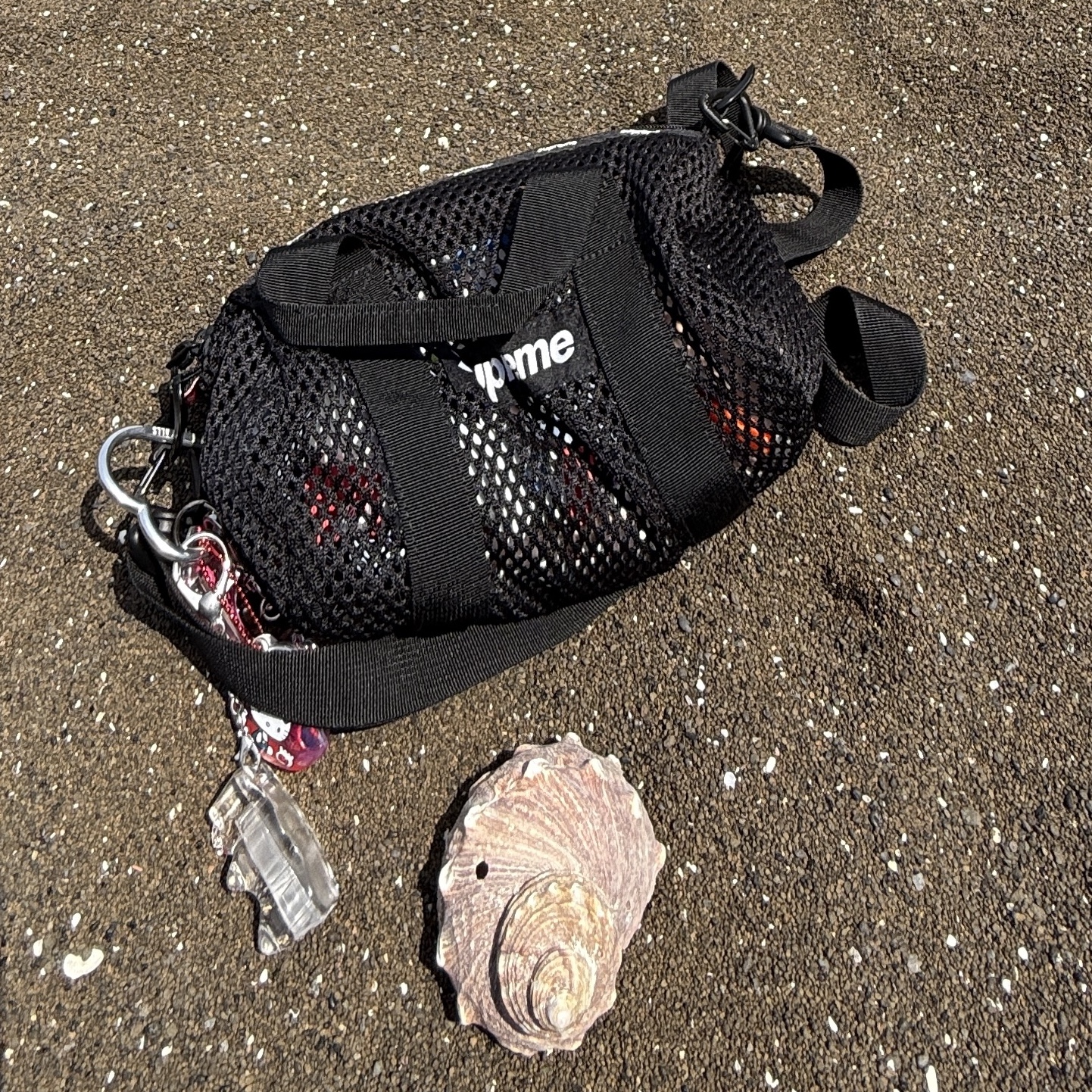 Supreme Mesh Mini Duffle Bag Black - 23SS 착용 스타일