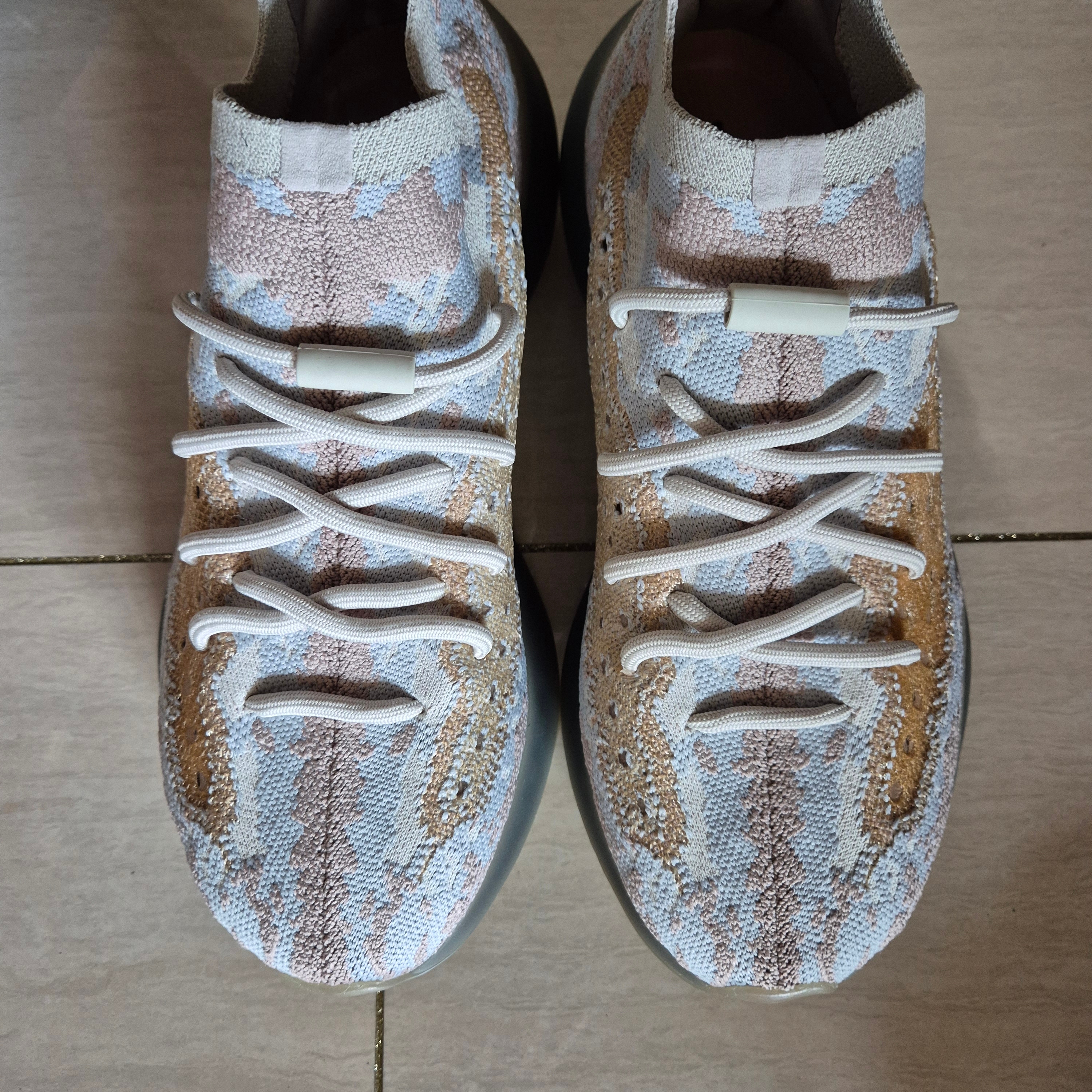 Adidas Yeezy Boost 380 Pepper - Non-Reflective 착용 스타일