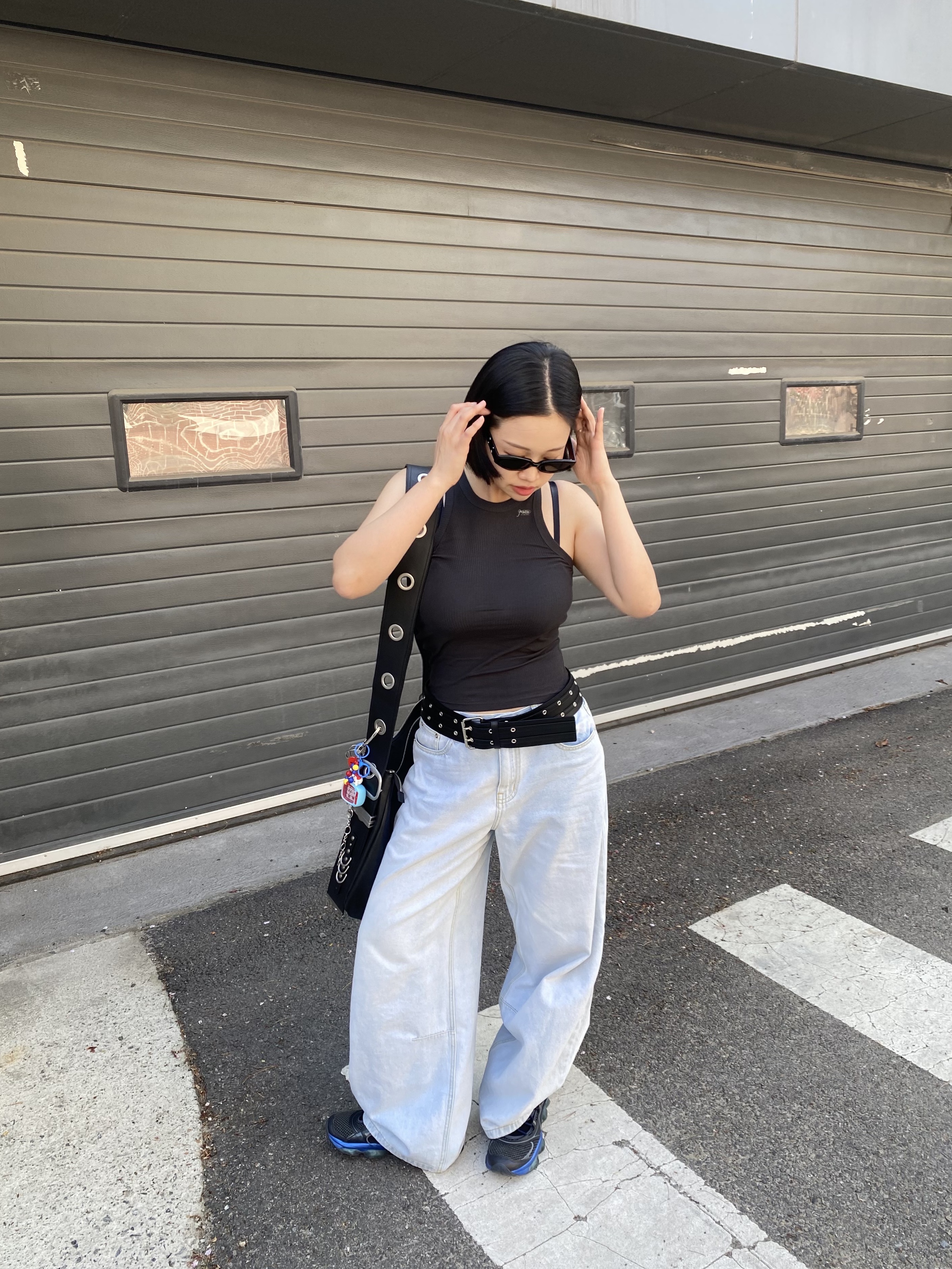 (W) Asics x Kiko Kostadinov x Hysteric Glamour Gel-Quantum Lylia Pure Silver Blue Expanse, [KREAM 단독] Vacant Archive Bella Wide Strap Hobo Bag Black 착용 스타일