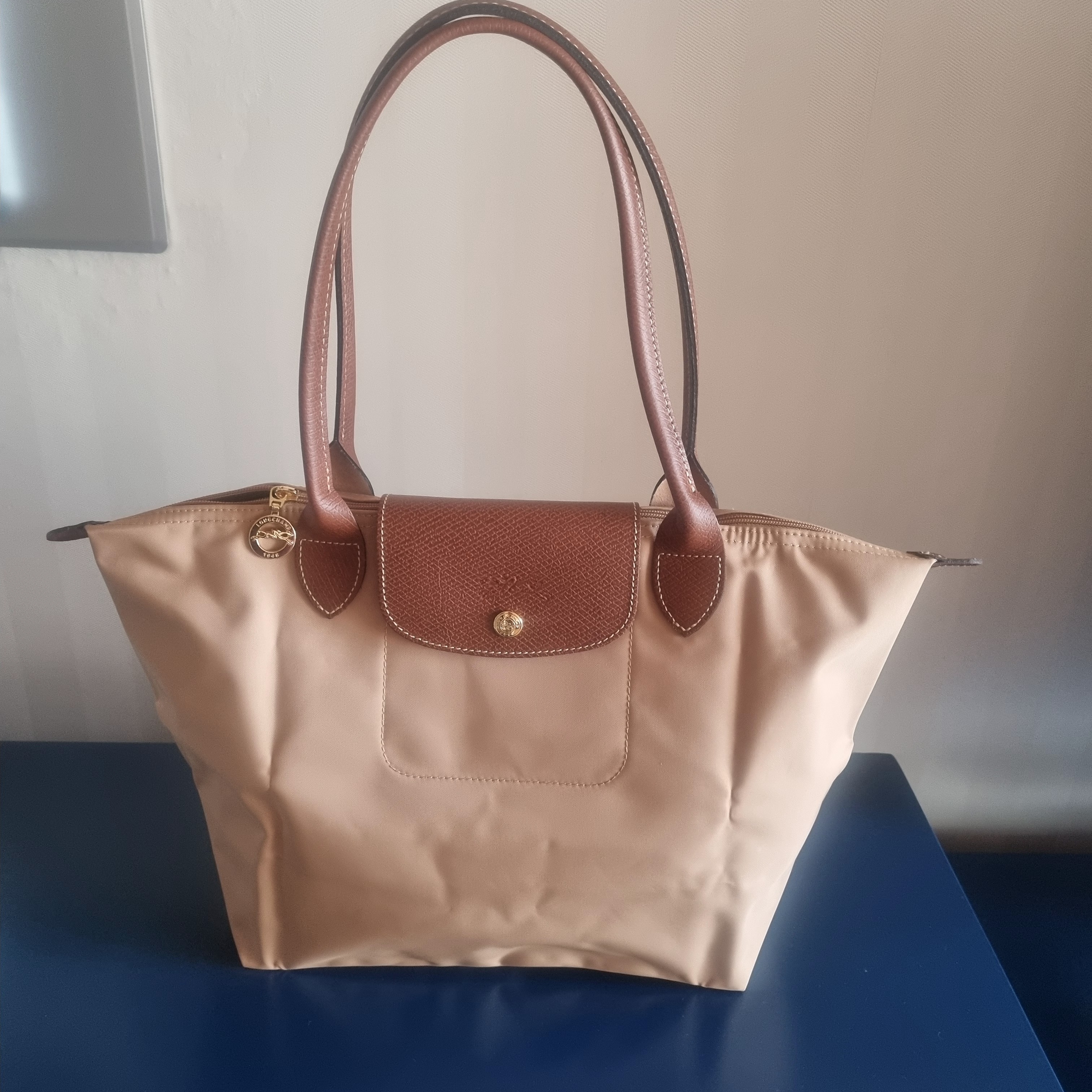 Longchamp Le Pliage Original Tote Bag M Fawn 착용 스타일
