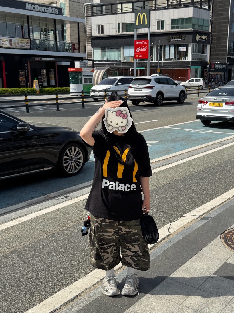 Palace x McDonald's Logo T-Shirt Black - 23FW, Balenciaga 3XL Sneakers Light Beige 착용 스타일